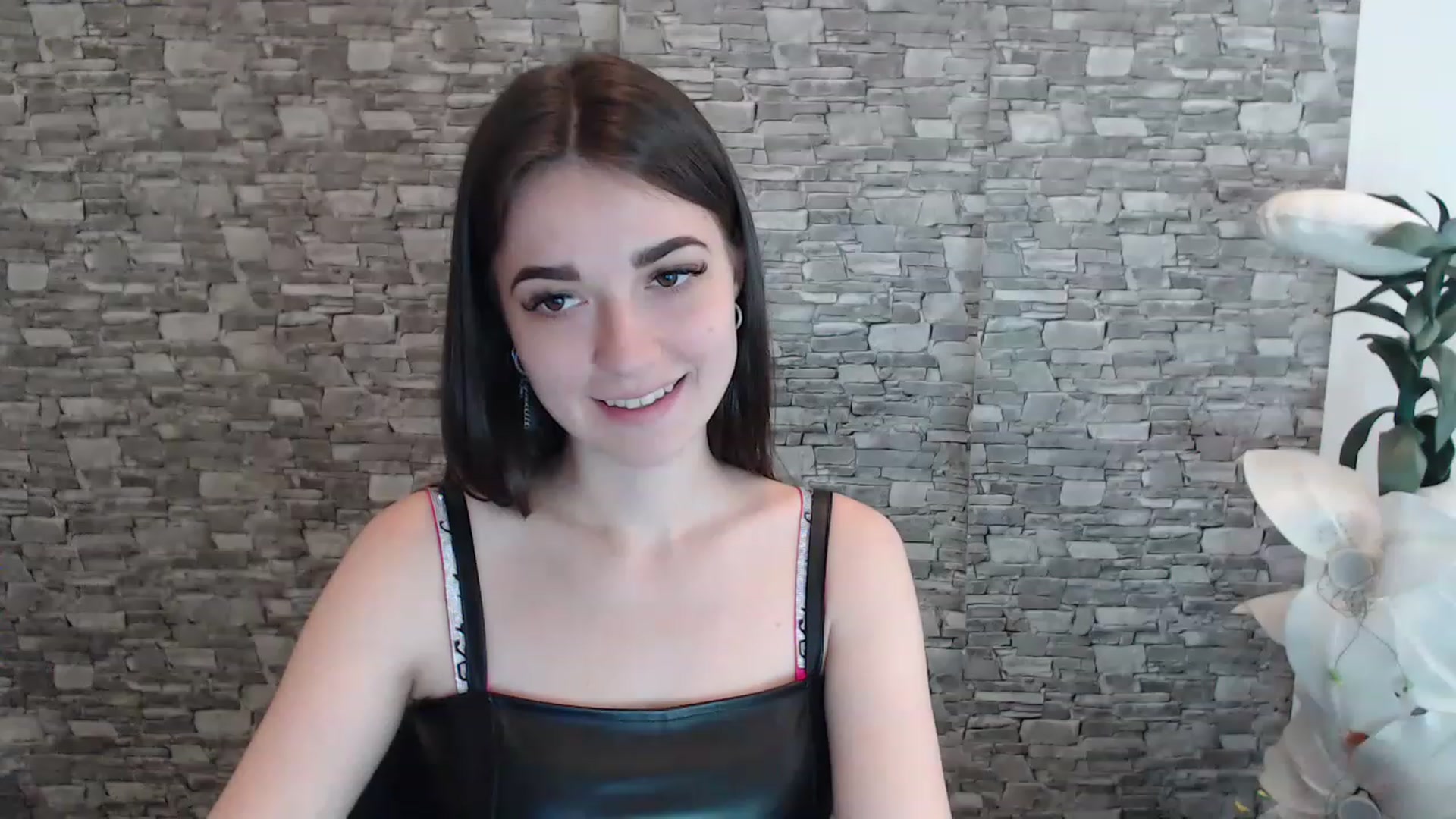 Gallery image thumbnail from Eva_Eldis's myfreecams stream on, 06/25/2023, 12:34 image 11 of 20