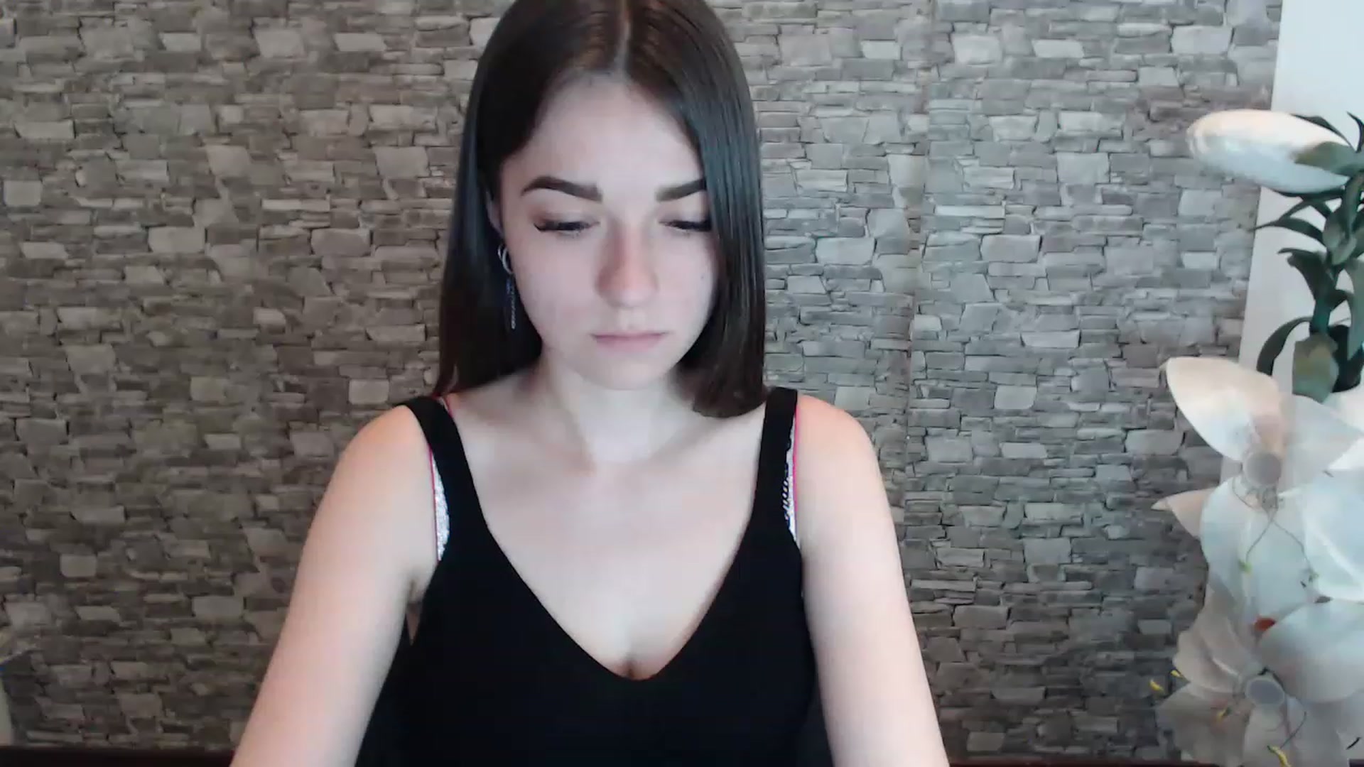 Gallery image thumbnail from Eva_Eldis's myfreecams stream on, 06/25/2023, 14:03 image 6 of 20