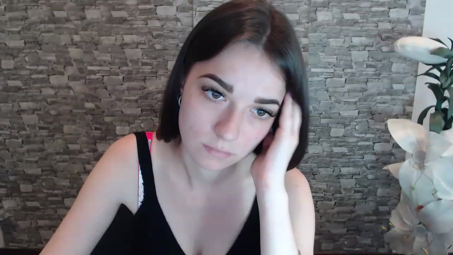 Gallery image thumbnail from Eva_Eldis's myfreecams stream on, 06/25/2023, 14:03 image 3 of 20
