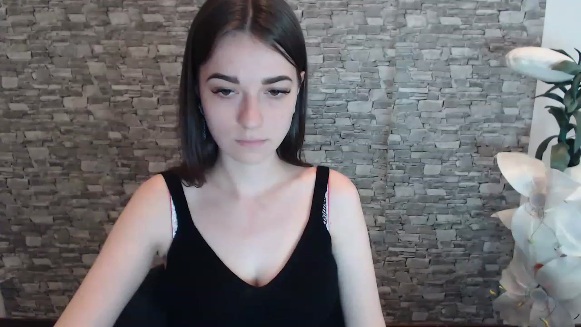 Gallery image thumbnail from Eva_Eldis's myfreecams stream on, 06/25/2023, 14:03 image 19 of 20