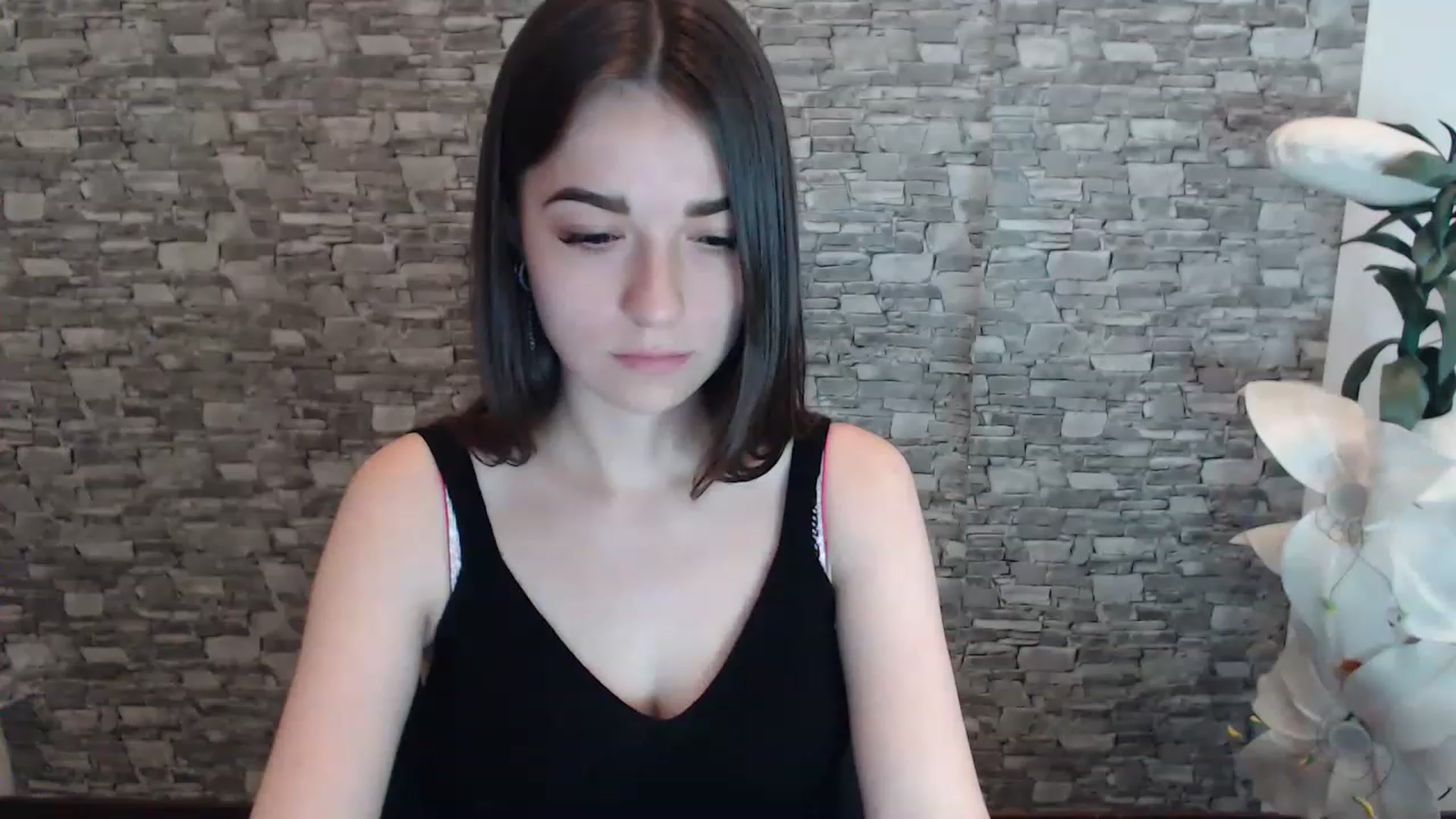 Gallery image thumbnail from Eva_Eldis's myfreecams stream on, 06/25/2023, 14:03 image 14 of 20