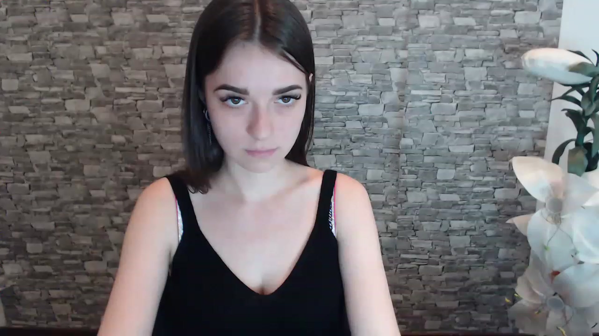 Gallery image thumbnail from Eva_Eldis's myfreecams stream on, 06/25/2023, 14:03 image 18 of 20