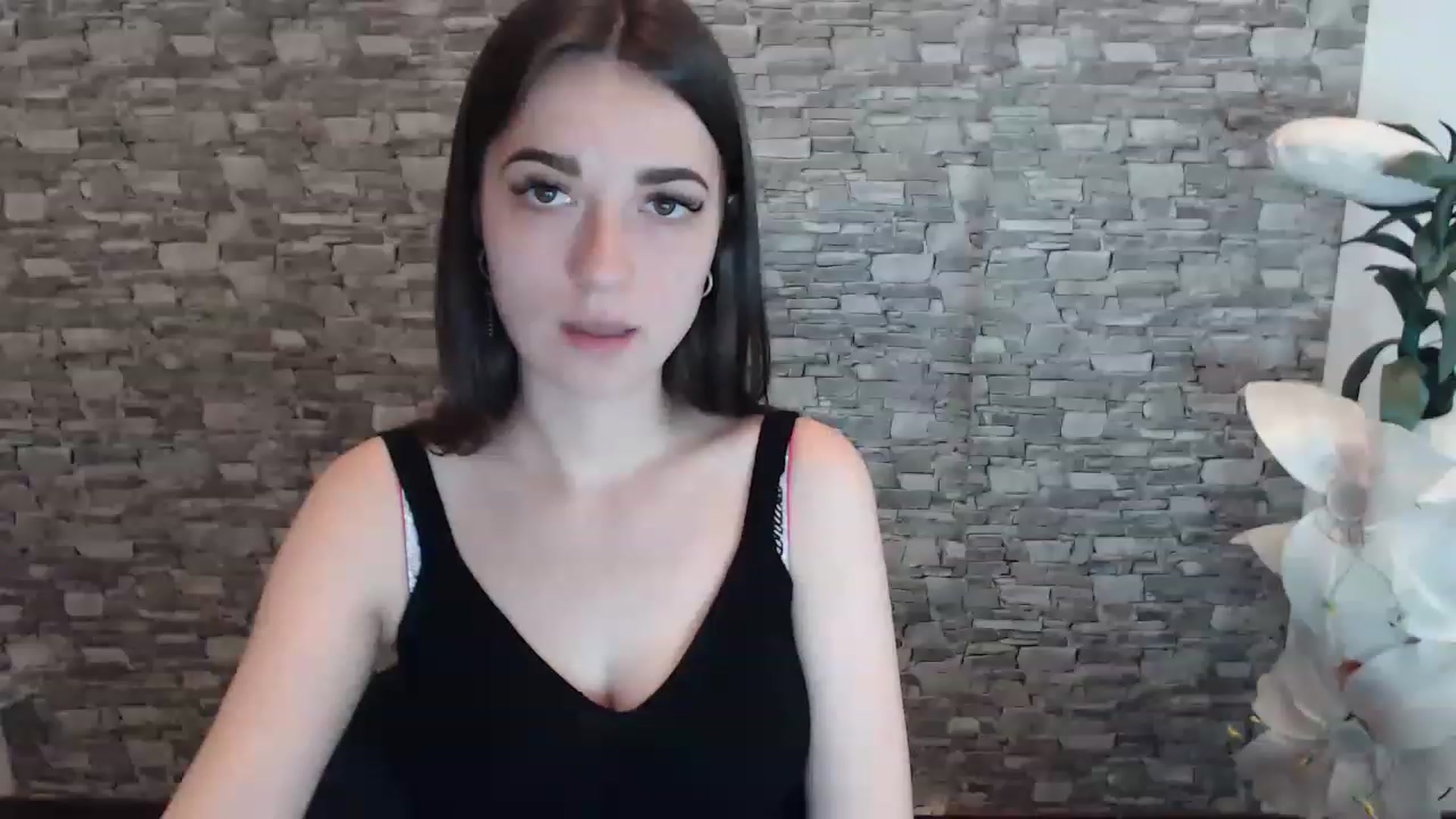 Gallery image thumbnail from Eva_Eldis's myfreecams stream on, 06/25/2023, 14:03 image 16 of 20