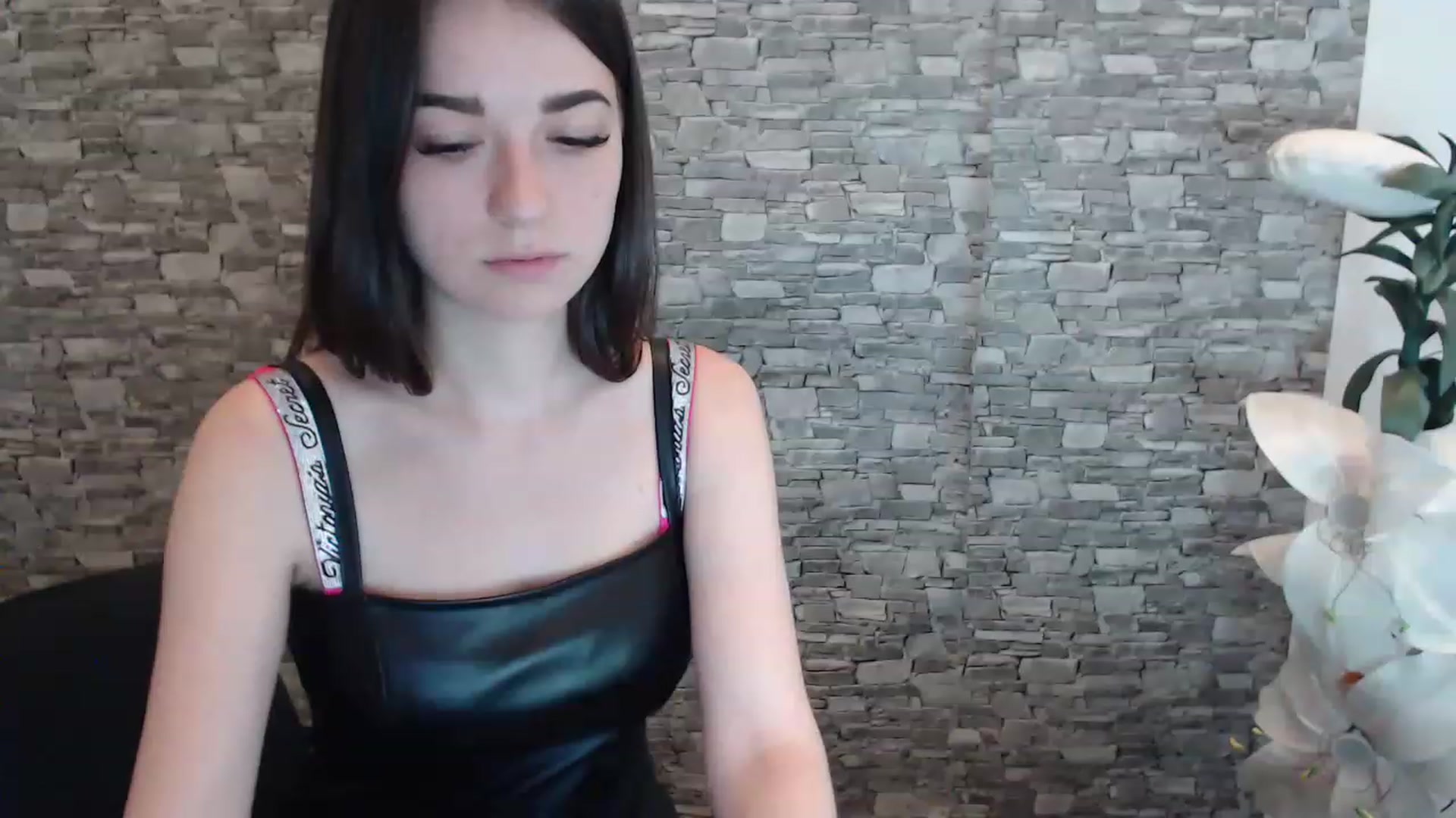 Gallery image thumbnail from Eva_Eldis's myfreecams stream on, 06/25/2023, 14:32 image 5 of 20
