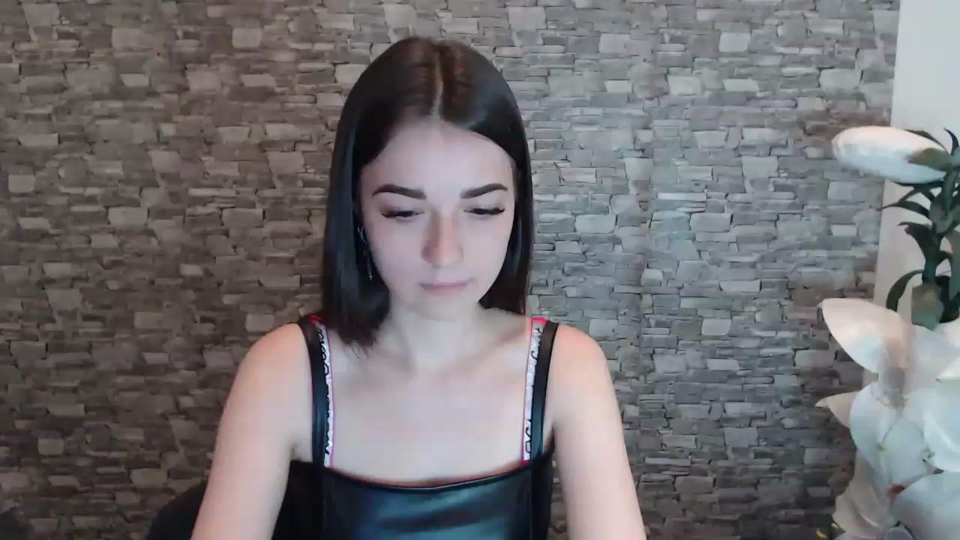 Gallery image thumbnail from Eva_Eldis's myfreecams stream on, 06/25/2023, 15:34 image 15 of 20