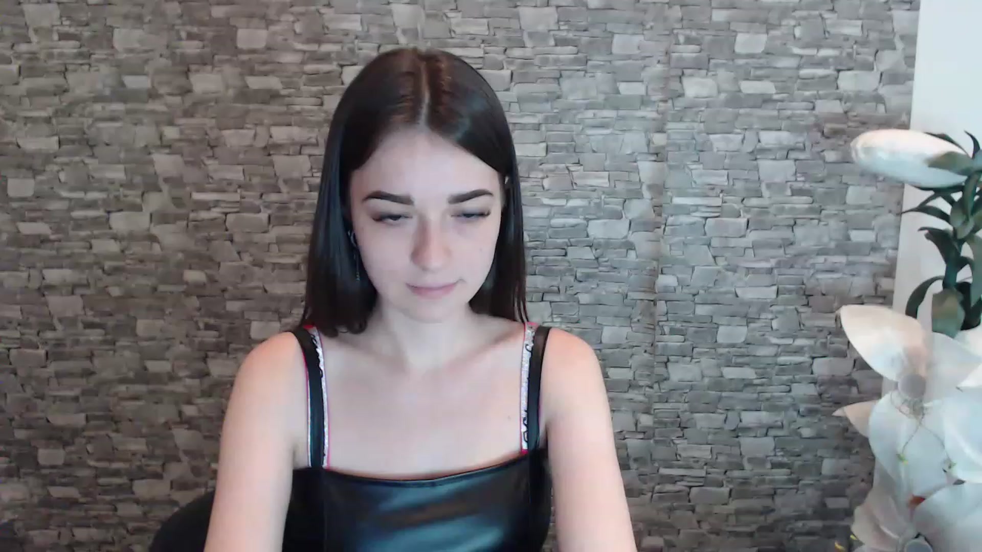Gallery image thumbnail from Eva_Eldis's myfreecams stream on, 06/25/2023, 15:34 image 7 of 20
