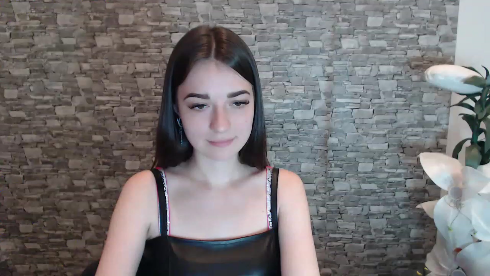 Gallery image thumbnail from Eva_Eldis's myfreecams stream on, 06/25/2023, 15:34 image 18 of 20