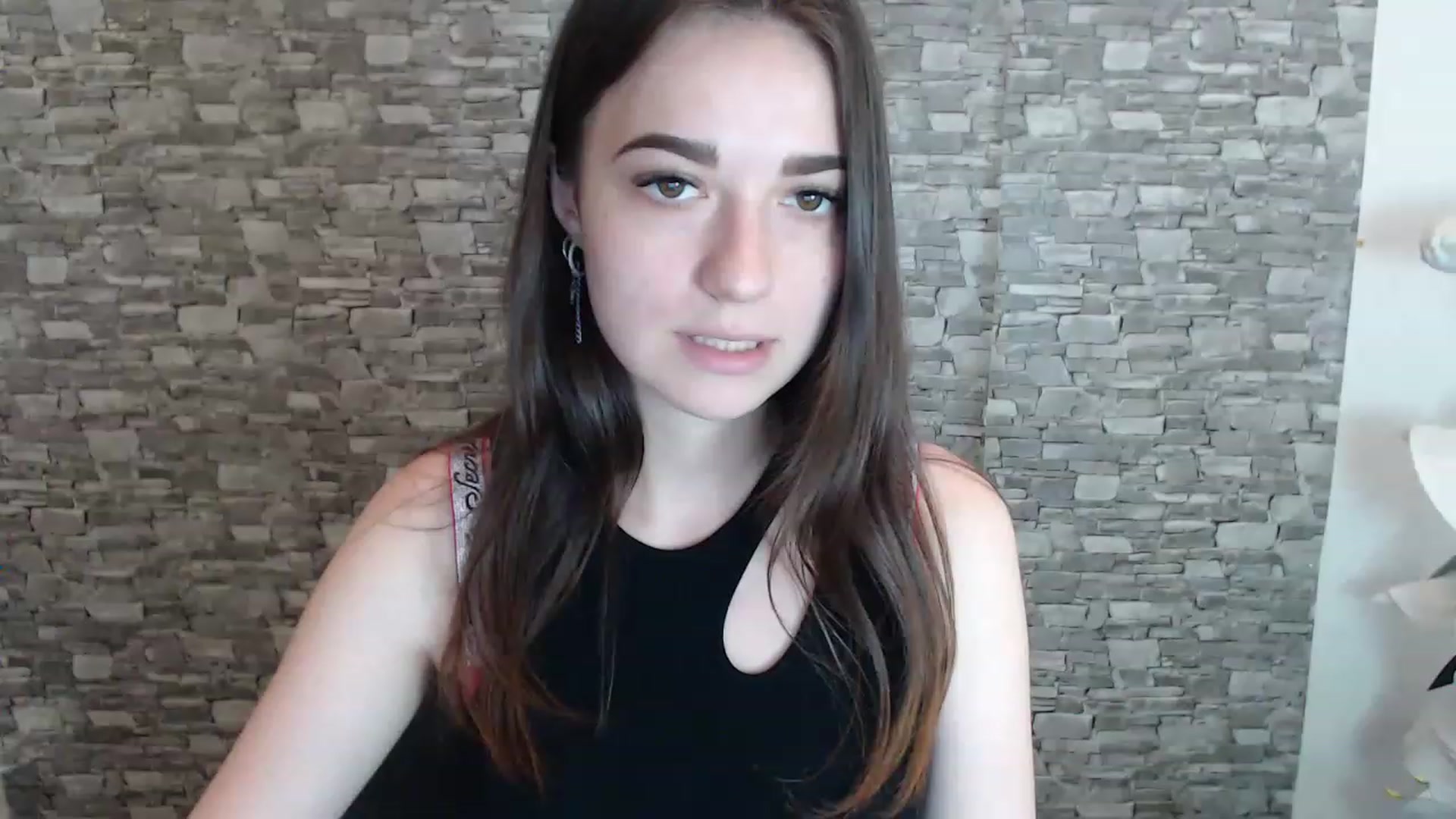 Gallery image thumbnail from Eva_Eldis's myfreecams stream on, 06/26/2023, 11:23 image 16 of 20
