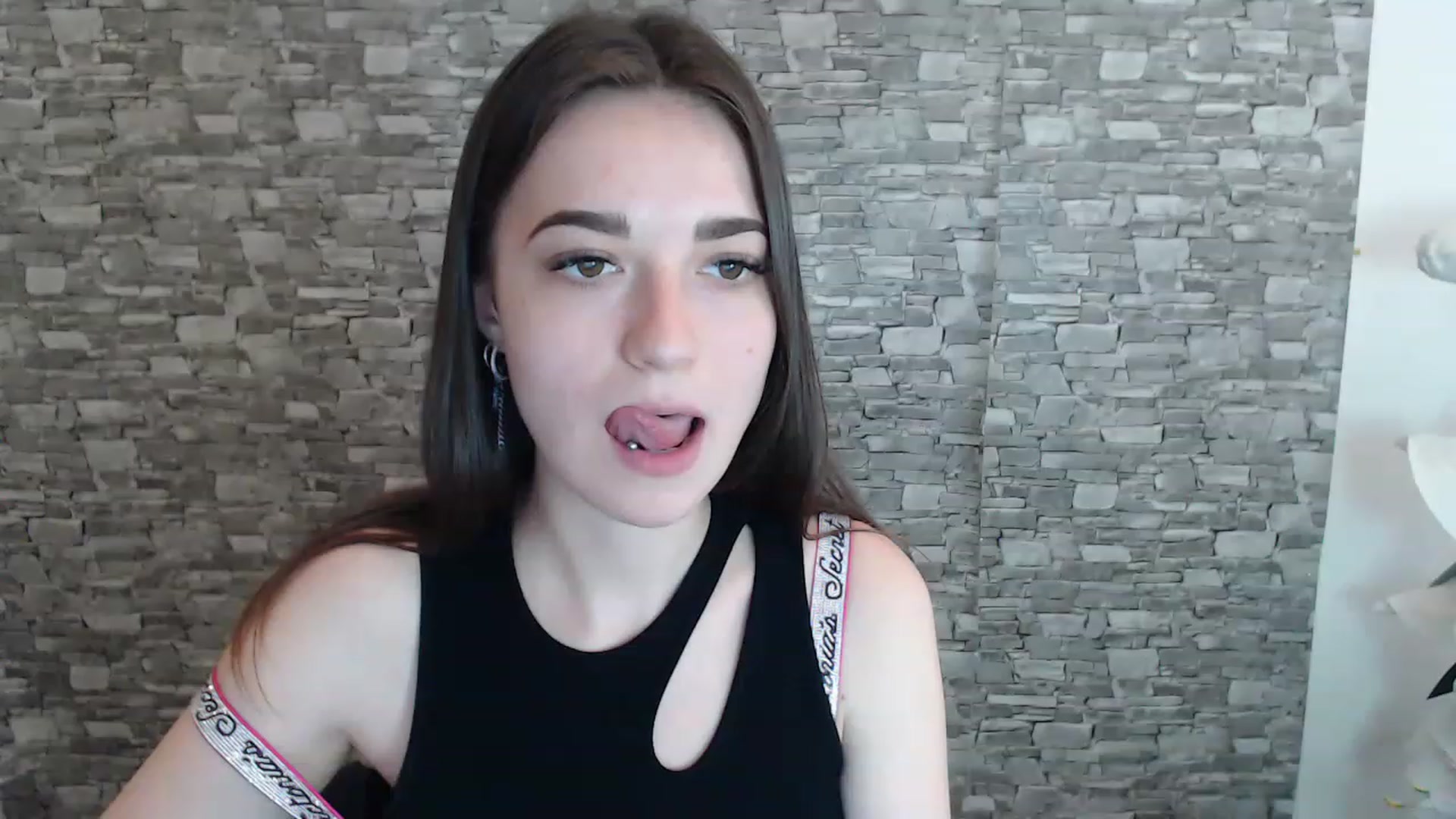 Gallery image thumbnail from Eva_Eldis's myfreecams stream on, 06/26/2023, 13:34 image 14 of 20