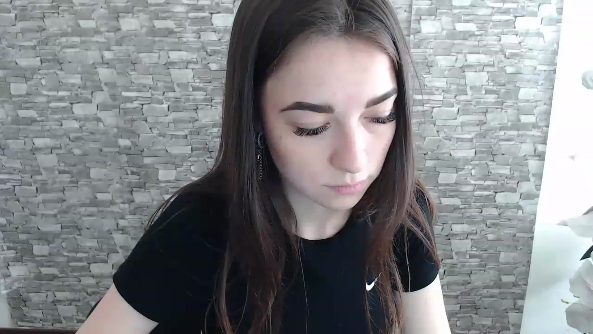 Gallery image thumbnail from Eva_Eldis's myfreecams stream on, 06/27/2023, 08:00 image 11 of 20