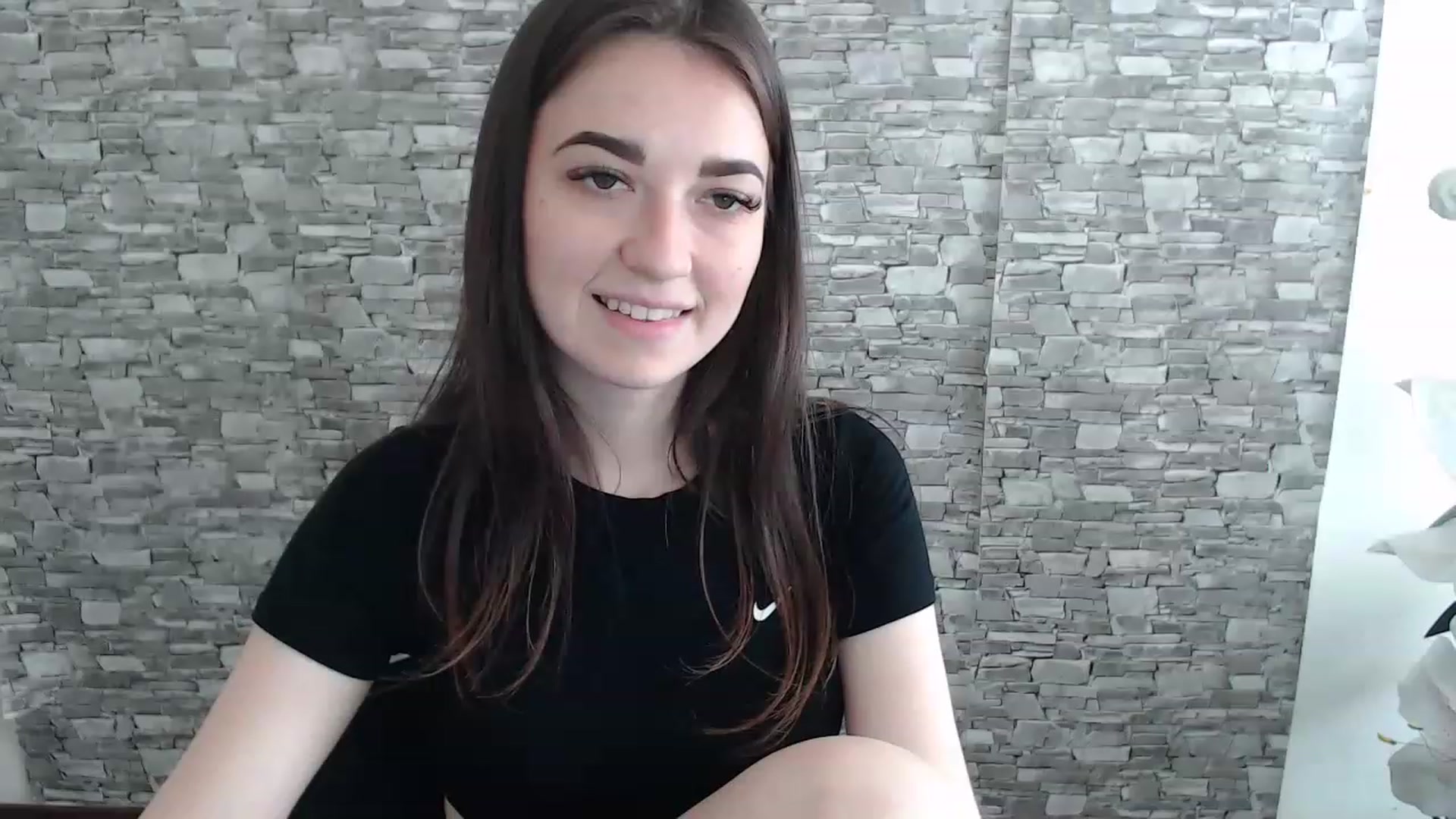 Gallery image thumbnail from Eva_Eldis's myfreecams stream on, 06/27/2023, 08:00 image 19 of 20