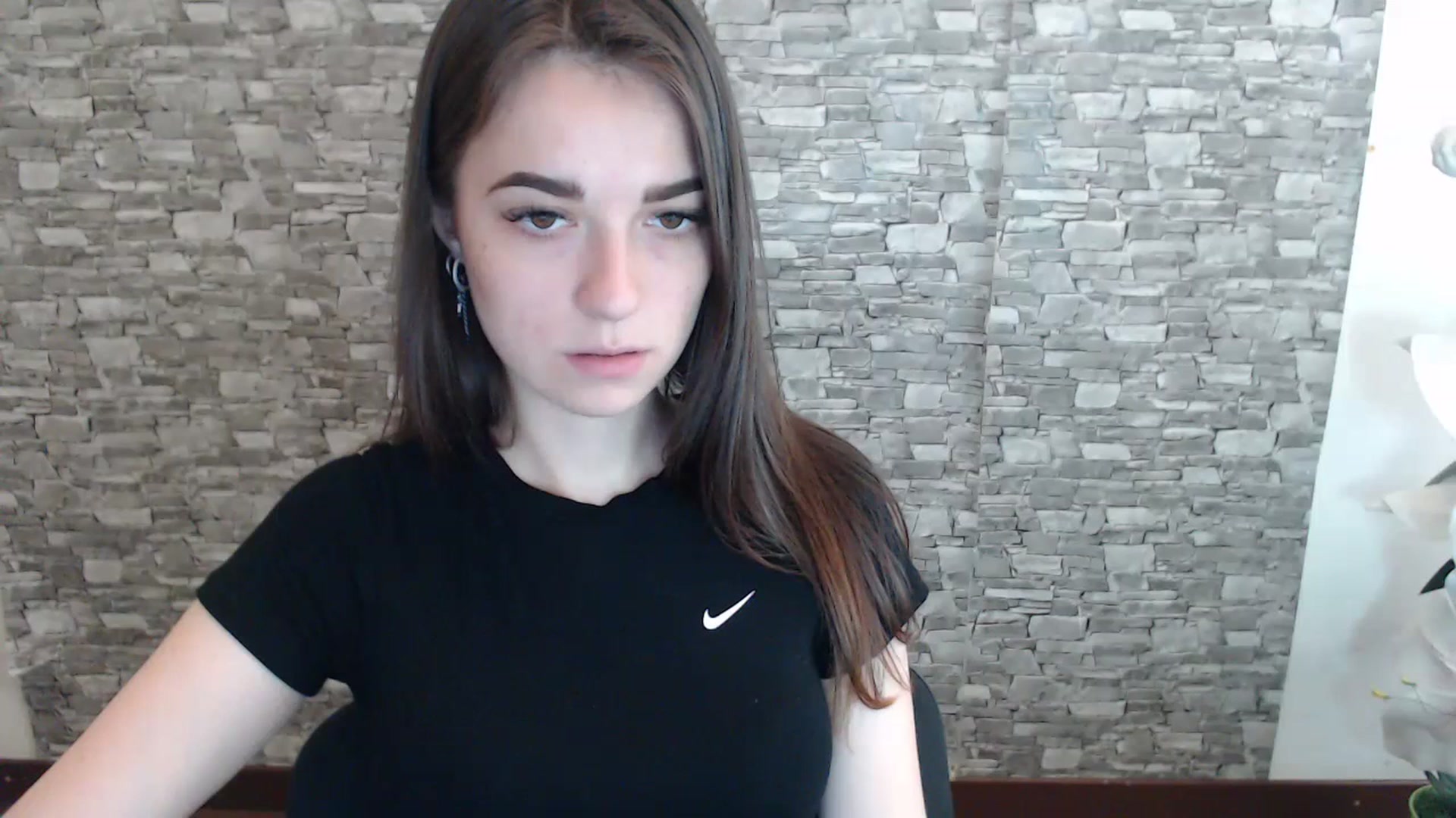 Gallery image thumbnail from Eva_Eldis's myfreecams stream on, 06/27/2023, 13:20 image 3 of 20