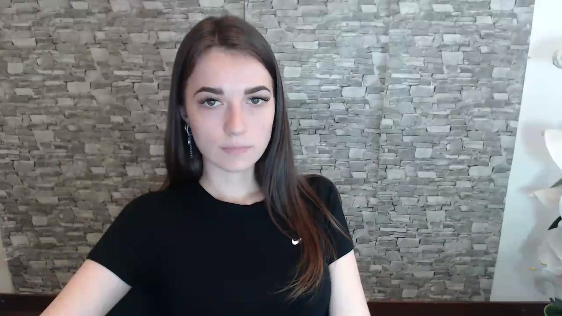 Gallery image thumbnail from Eva_Eldis's myfreecams stream on, 06/27/2023, 13:20 image 18 of 20