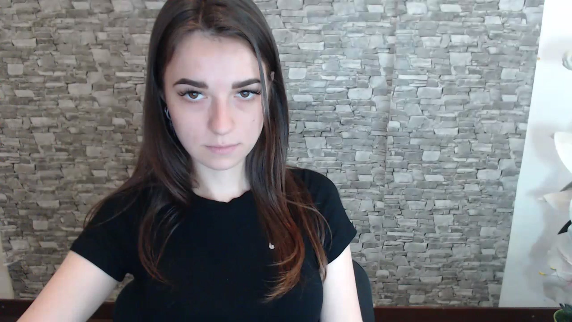 Gallery image thumbnail from Eva_Eldis's myfreecams stream on, 06/27/2023, 13:20 image 8 of 20