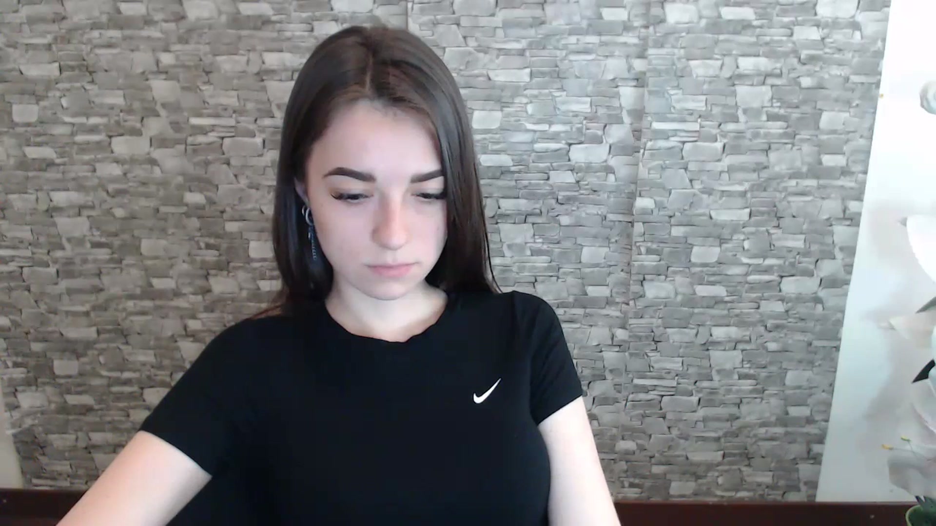 Gallery image thumbnail from Eva_Eldis's myfreecams stream on, 06/27/2023, 13:20 image 17 of 20
