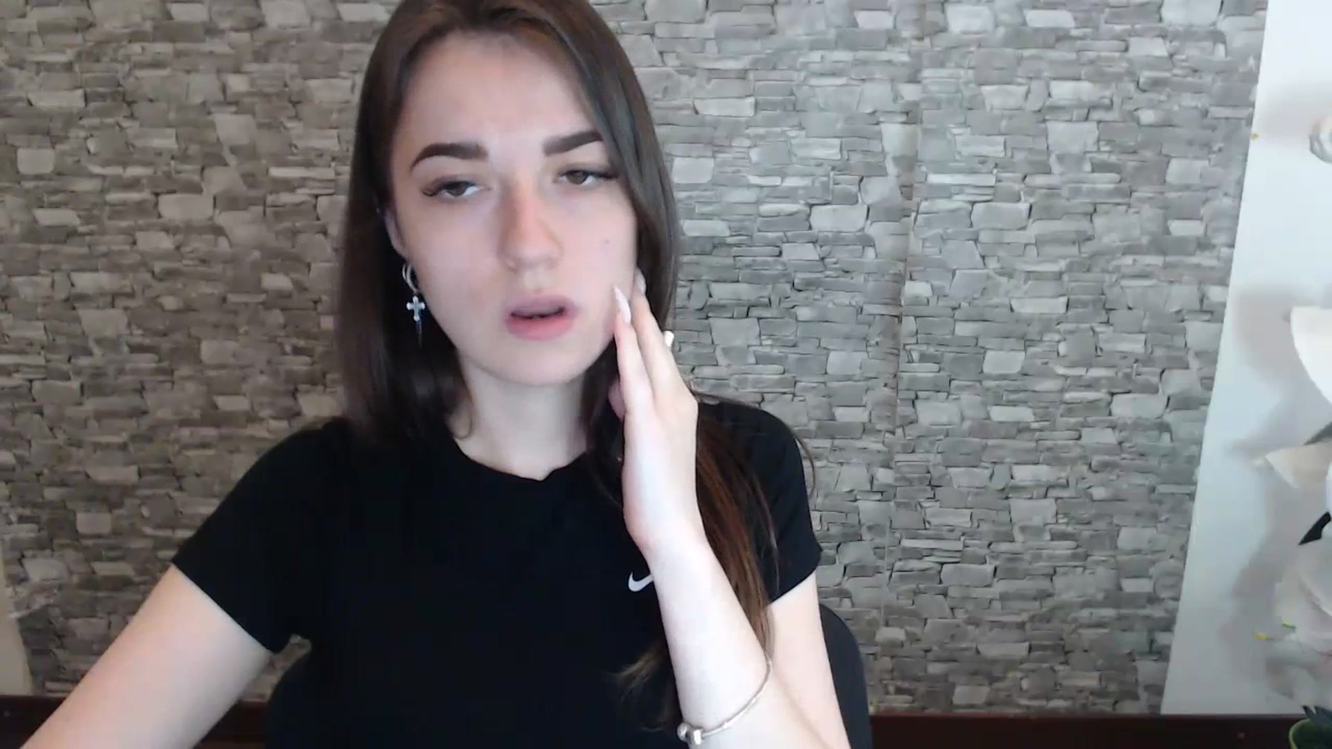 Gallery image thumbnail from Eva_Eldis's myfreecams stream on, 06/27/2023, 13:20 image 4 of 20