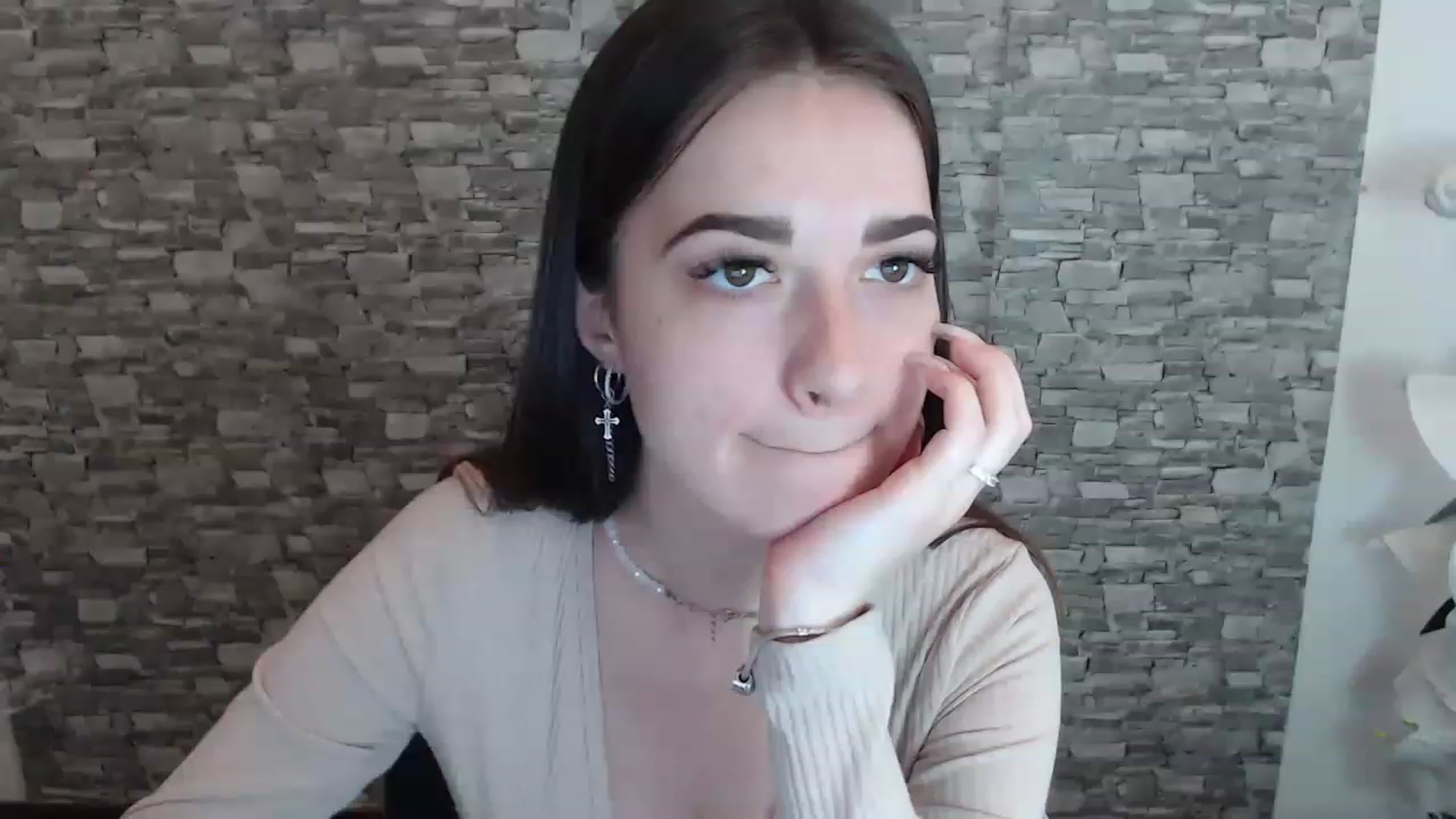 Gallery image thumbnail from Eva_Eldis's myfreecams stream on, 06/28/2023, 10:56 image 14 of 20
