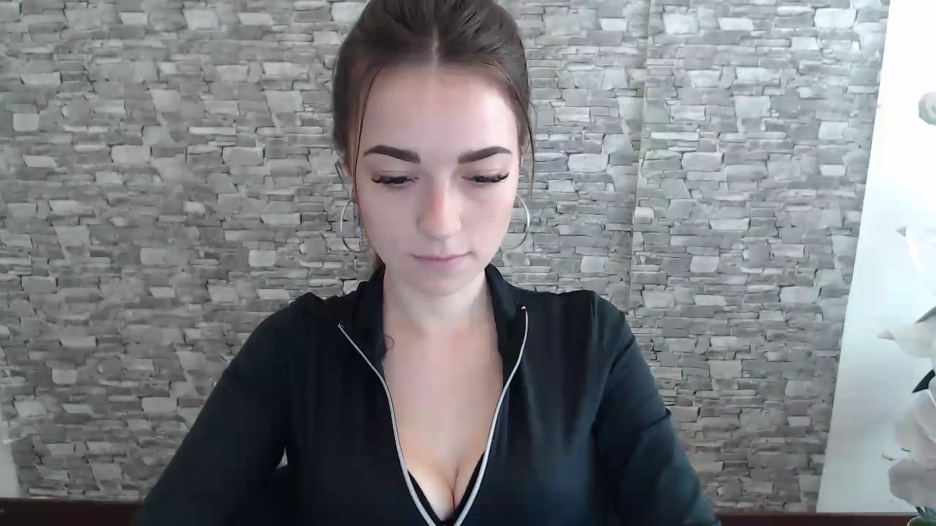 Gallery image thumbnail from Eva_Eldis's myfreecams stream on, 06/29/2023, 09:51 image 16 of 20