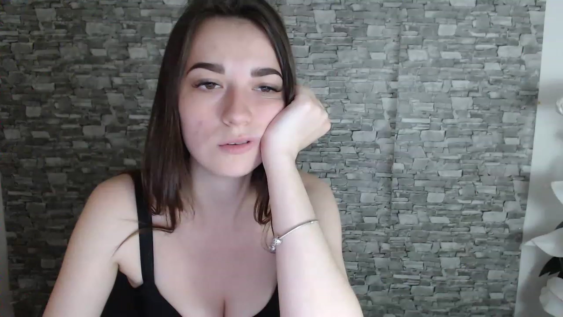 Gallery image thumbnail from Eva_Eldis's myfreecams stream on, 06/30/2023, 17:38 image 19 of 20
