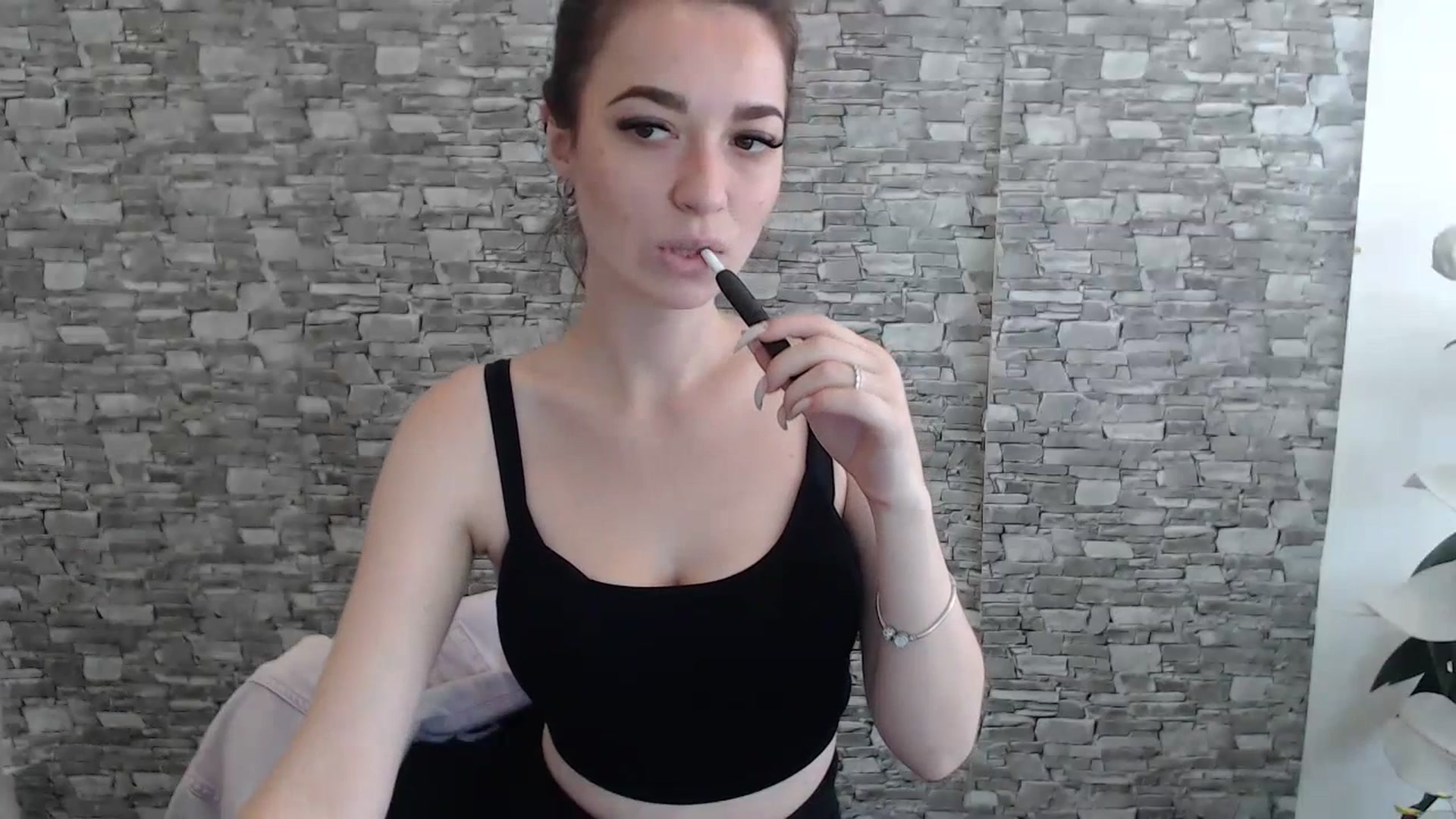 Gallery image thumbnail from Eva_Eldis's myfreecams stream on, 07/08/2023, 09:24 image 15 of 20