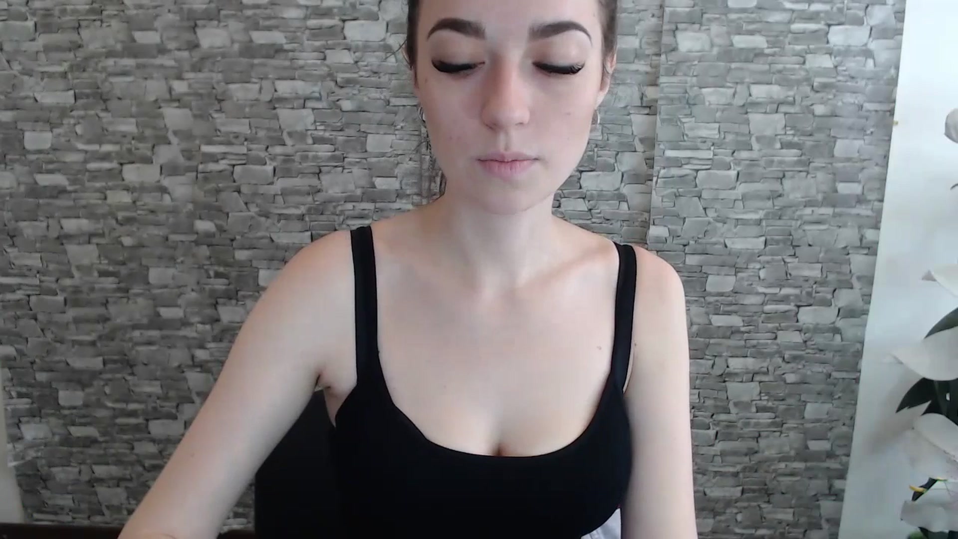 Gallery image thumbnail from Eva_Eldis's myfreecams stream on, 07/08/2023, 09:24 image 9 of 20