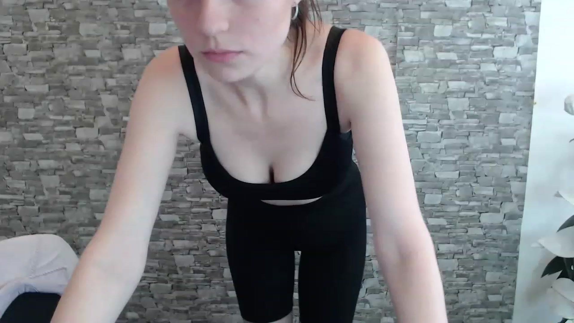Gallery image thumbnail from Eva_Eldis's myfreecams stream on, 07/08/2023, 10:47 image 12 of 20
