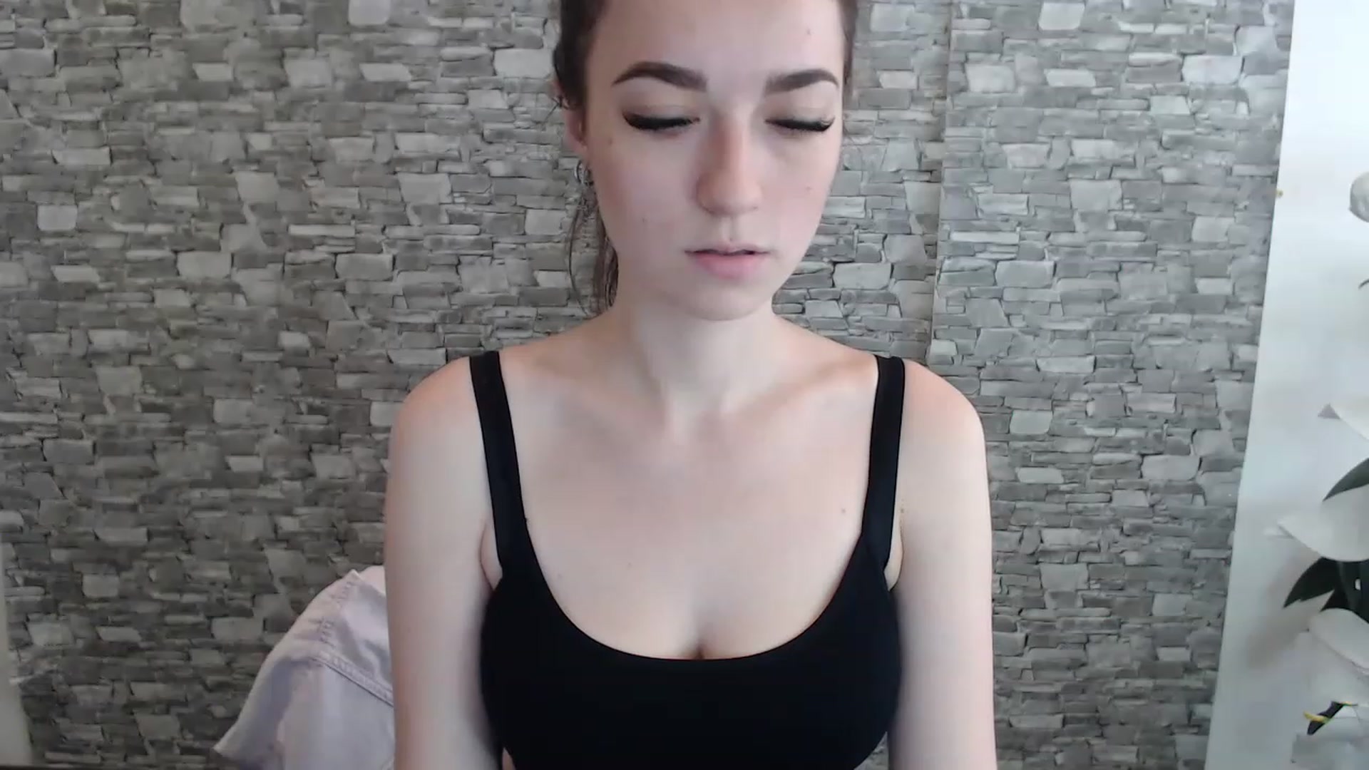 Gallery image thumbnail from Eva_Eldis's myfreecams stream on, 07/08/2023, 10:47 image 18 of 20