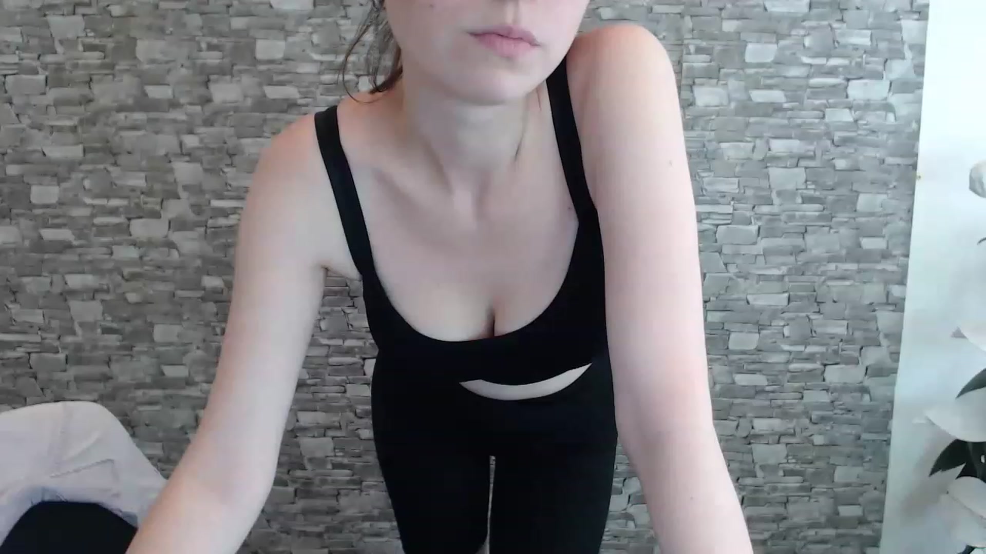 Gallery image thumbnail from Eva_Eldis's myfreecams stream on, 07/08/2023, 10:47 image 11 of 20