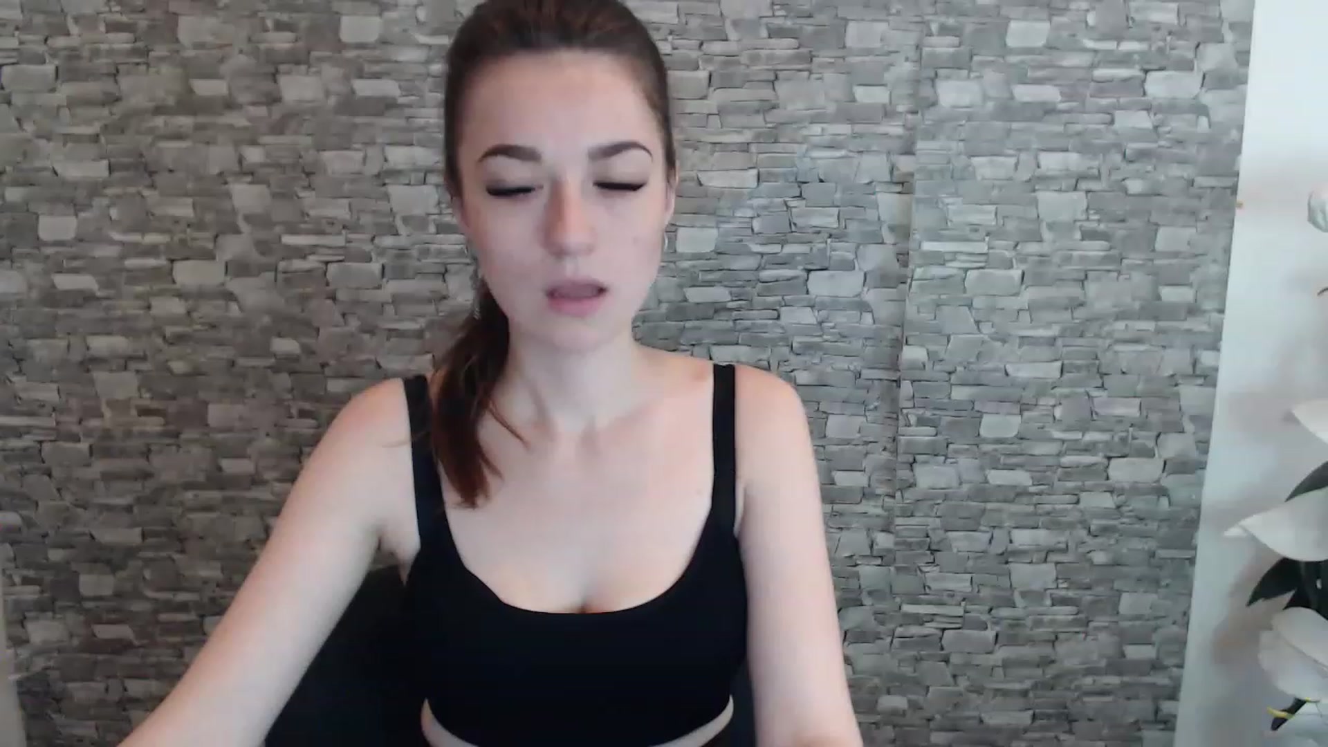 Gallery image thumbnail from Eva_Eldis's myfreecams stream on, 07/08/2023, 14:37 image 16 of 20