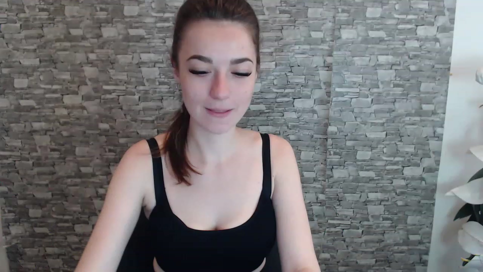 Gallery image thumbnail from Eva_Eldis's myfreecams stream on, 07/08/2023, 14:37 image 12 of 20