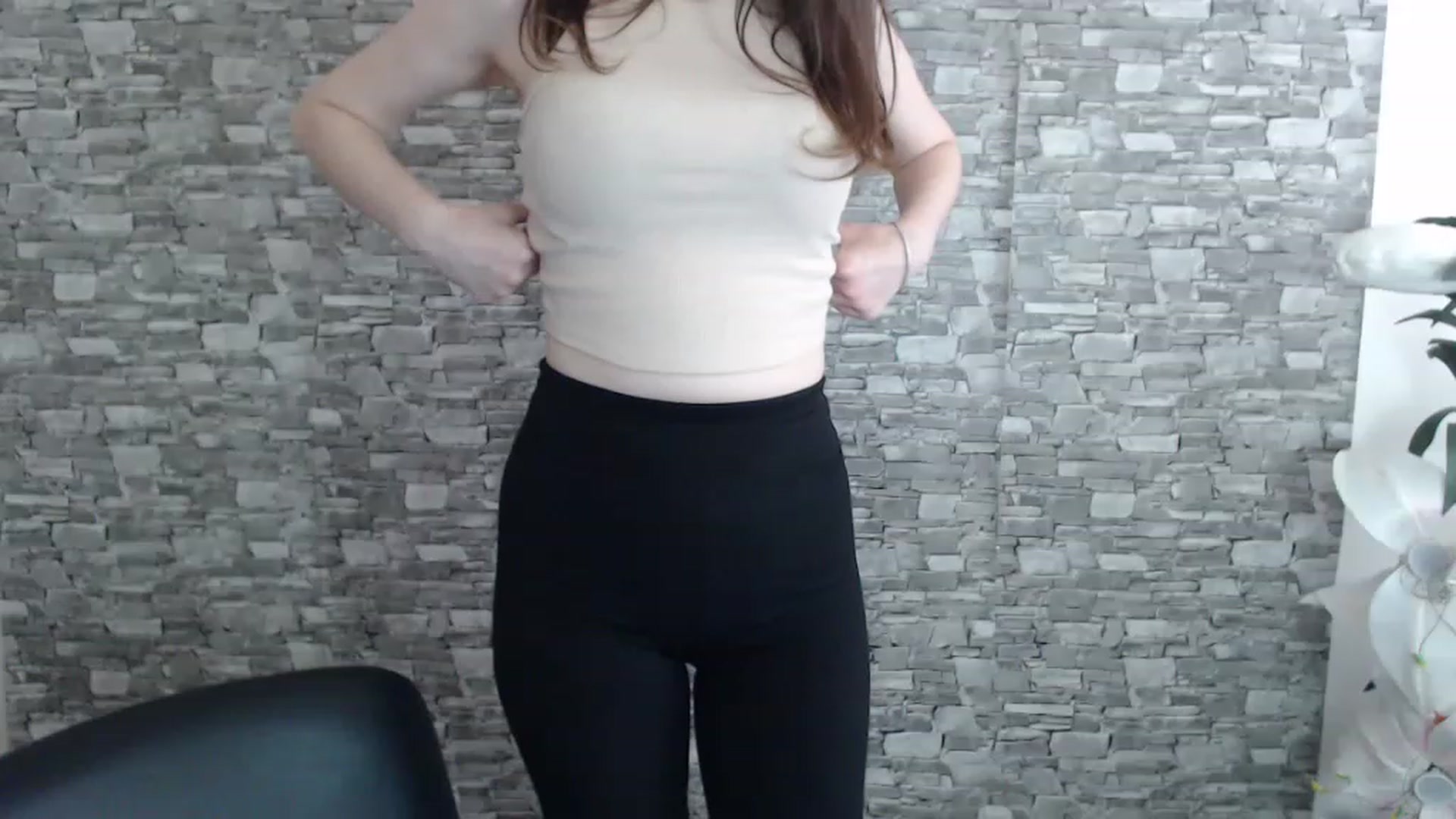 Gallery image thumbnail from Eva_Eldis's myfreecams stream on, 07/13/2023, 10:17 image 16 of 20