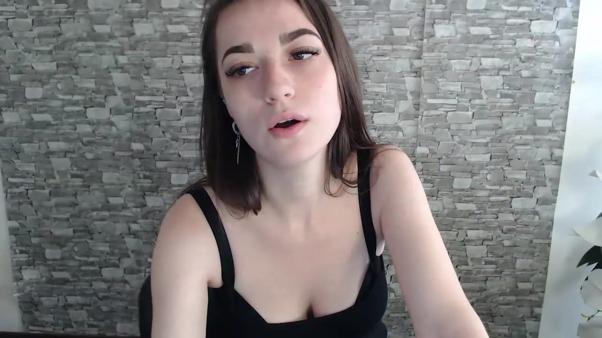 Gallery image thumbnail from Eva_Eldis's myfreecams stream on, 07/17/2023, 10:06 image 14 of 20