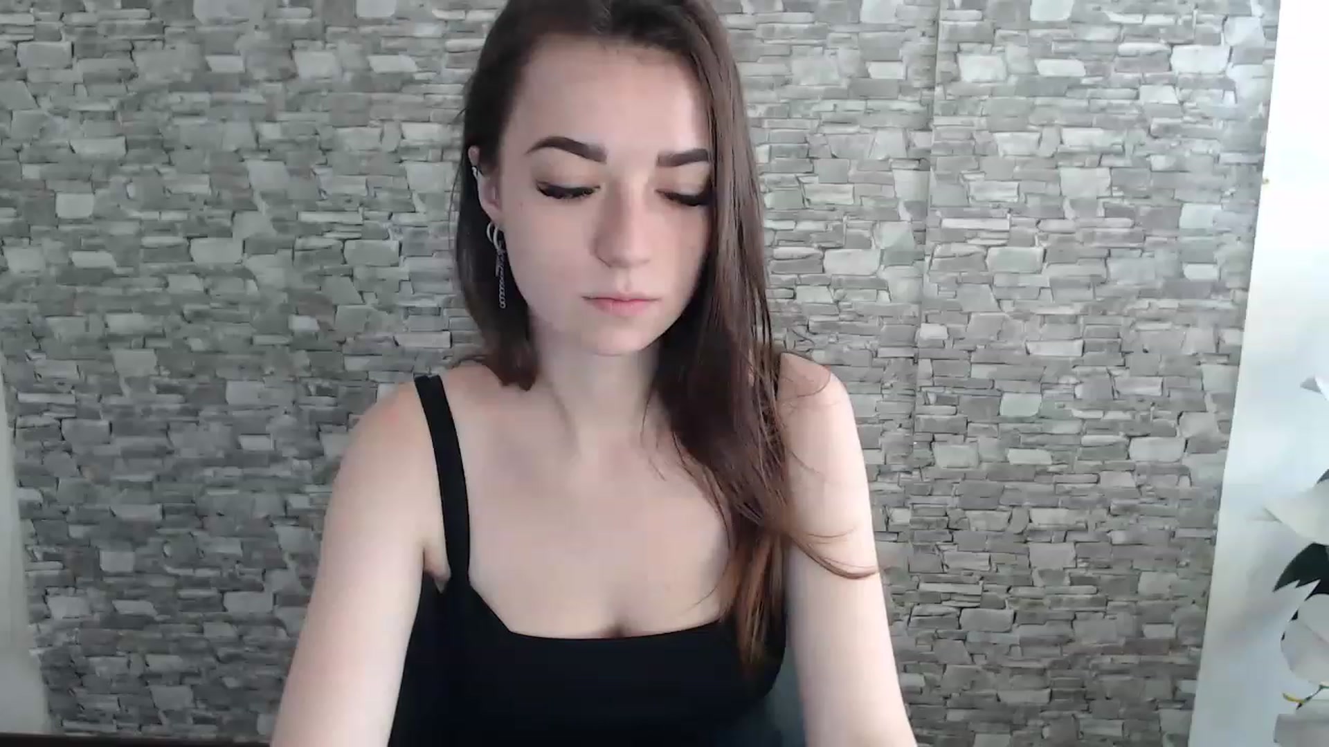 Gallery image thumbnail from Eva_Eldis's myfreecams stream on, 07/17/2023, 10:06 image 9 of 20