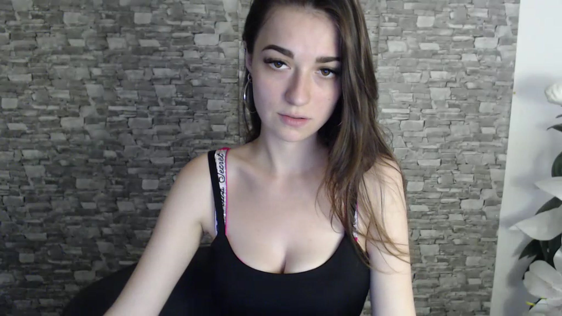 Gallery image thumbnail from Eva_Eldis's myfreecams stream on, 07/19/2023, 15:50 image 18 of 20