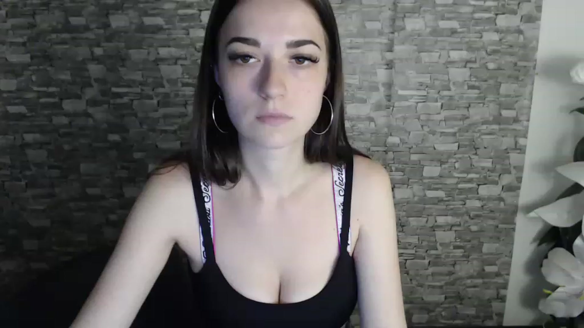 Gallery image thumbnail from Eva_Eldis's myfreecams stream on, 07/19/2023, 17:49 image 19 of 20
