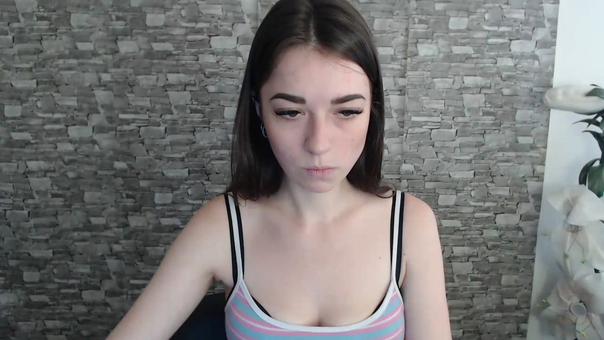 Gallery image thumbnail from Eva_Eldis's myfreecams stream on, 07/21/2023, 11:19 image 16 of 20