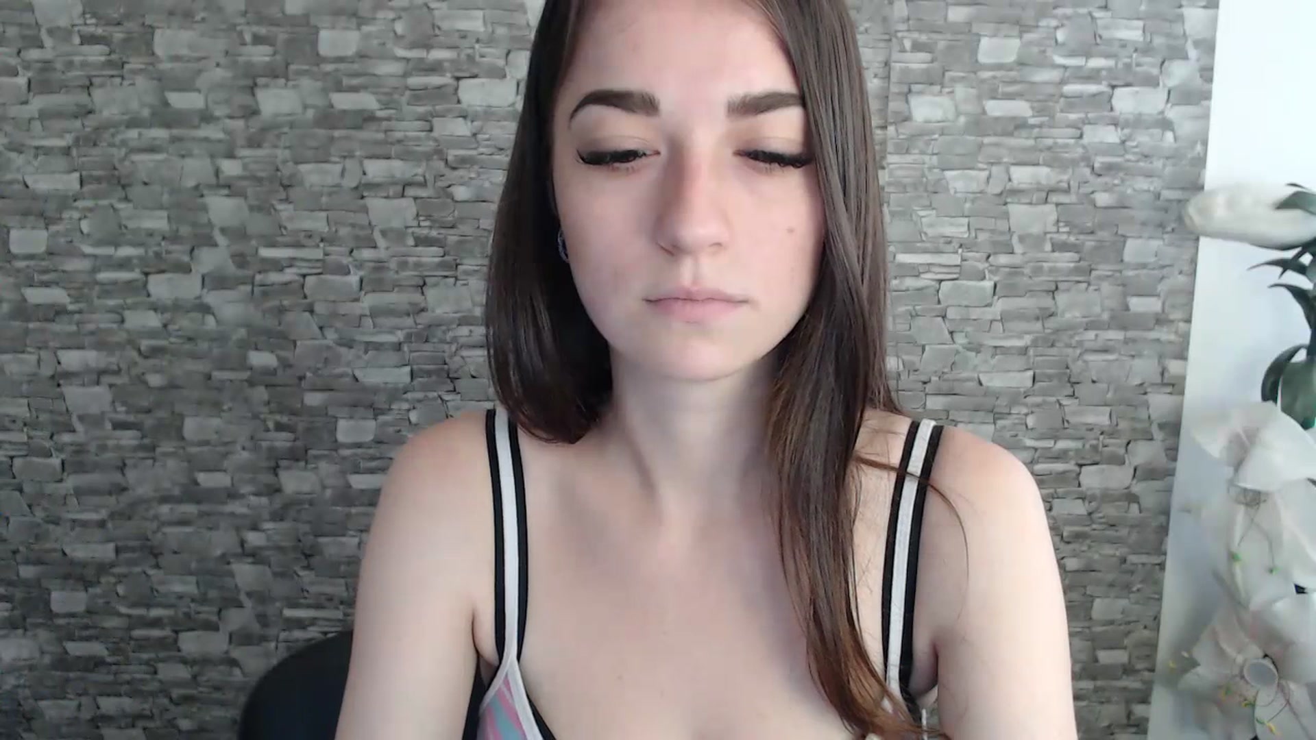 Gallery image thumbnail from Eva_Eldis's myfreecams stream on, 07/21/2023, 11:19 image 15 of 20