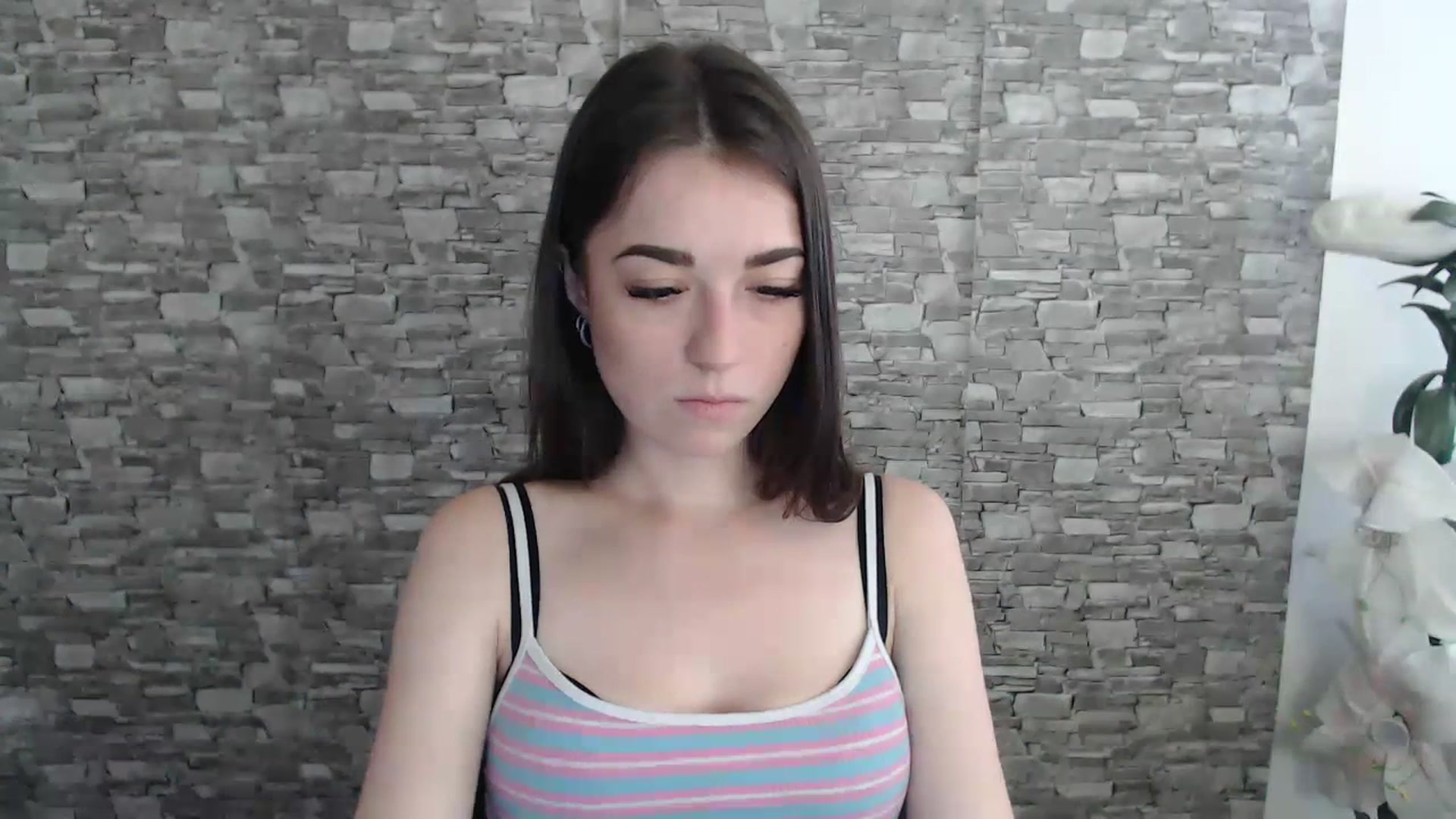 Gallery image thumbnail from Eva_Eldis's myfreecams stream on, 07/21/2023, 11:19 image 9 of 20