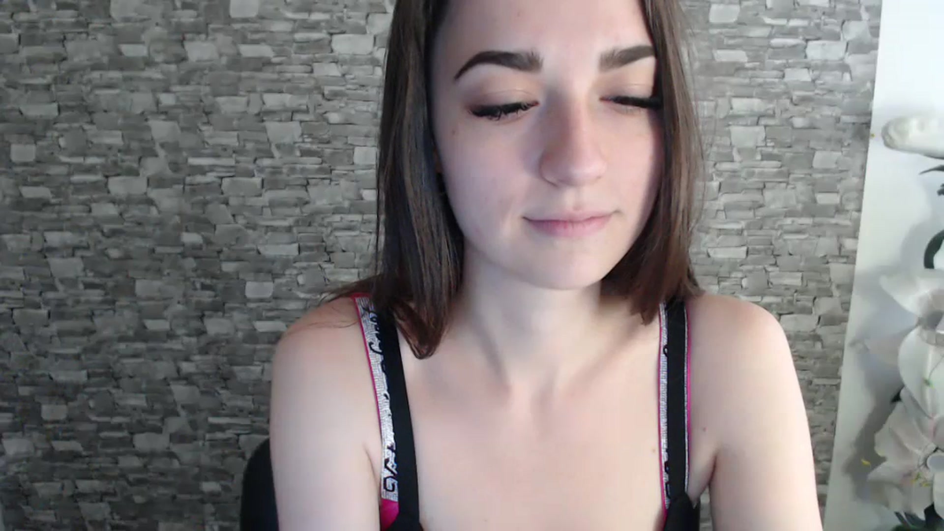 Gallery image thumbnail from Eva_Eldis's myfreecams stream on, 07/22/2023, 13:53 image 15 of 20
