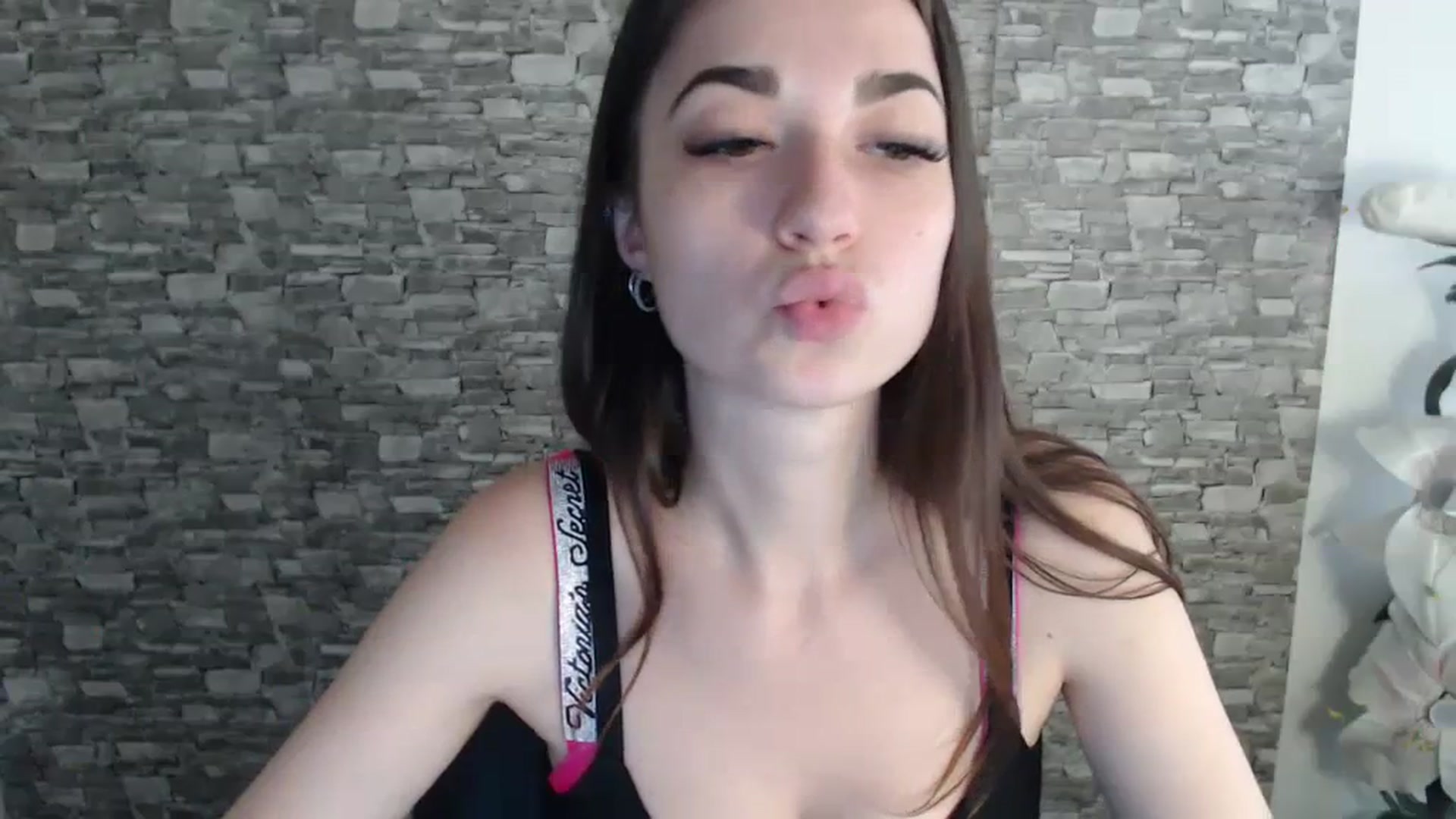 Gallery image thumbnail from Eva_Eldis's myfreecams stream on, 07/22/2023, 13:53 image 4 of 20