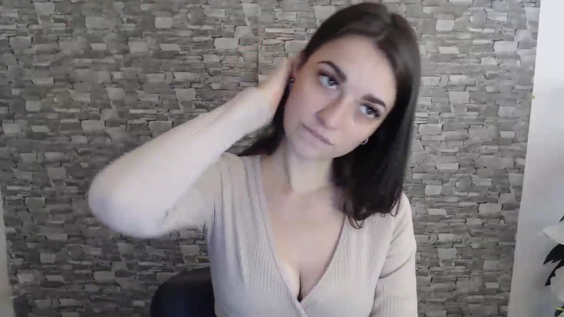 Gallery image thumbnail from Eva_Eldis's myfreecams stream on, 07/28/2023, 14:01 image 2 of 20