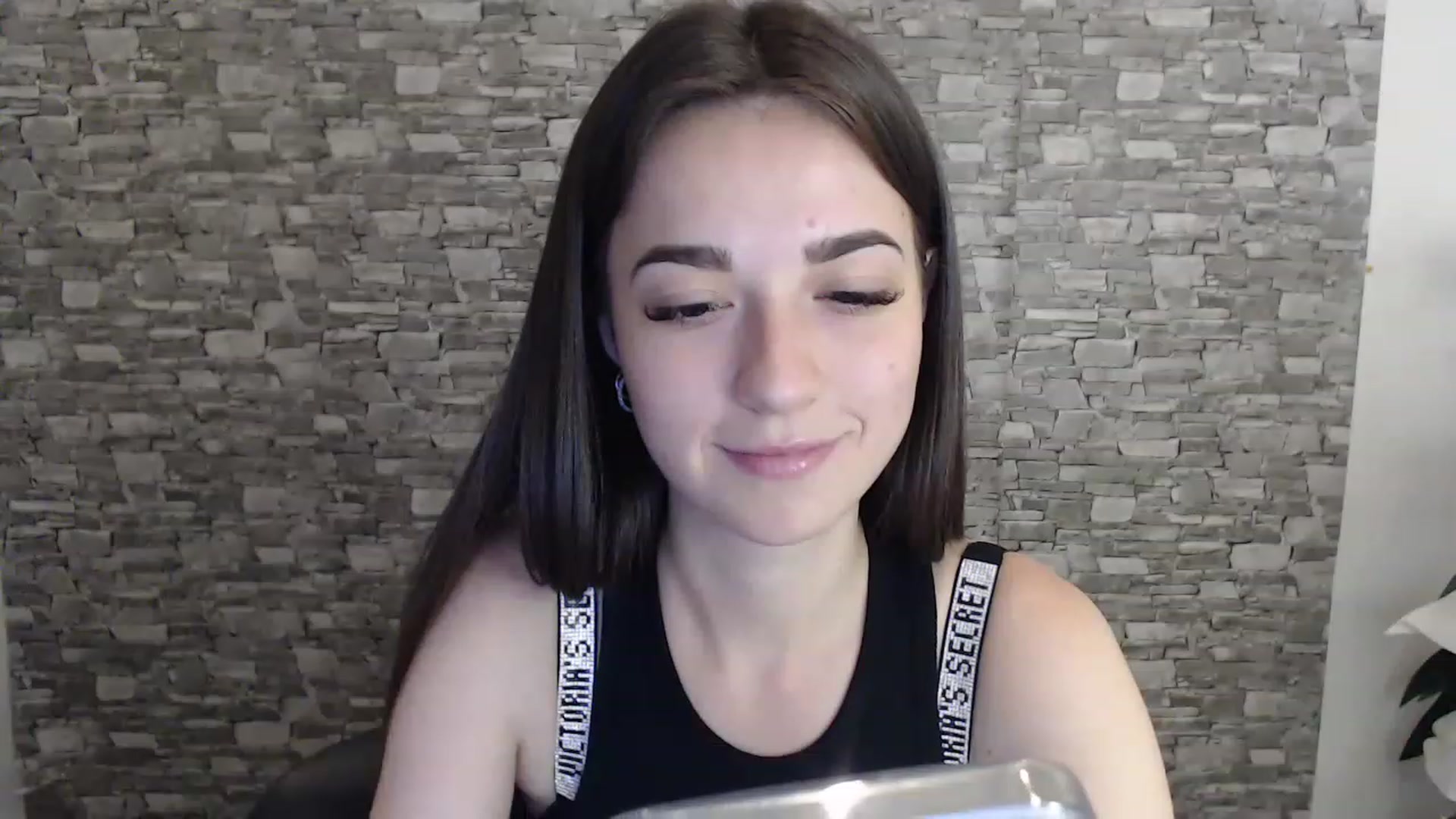 Gallery image thumbnail from Eva_Eldis's myfreecams stream on, 07/30/2023, 16:57 image 19 of 20