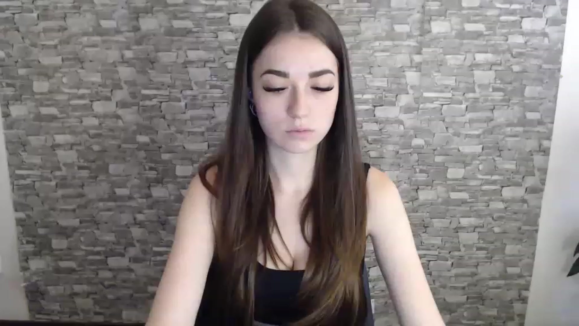 Gallery image thumbnail from Eva_Eldis's myfreecams stream on, 08/04/2023, 13:04 image 8 of 20