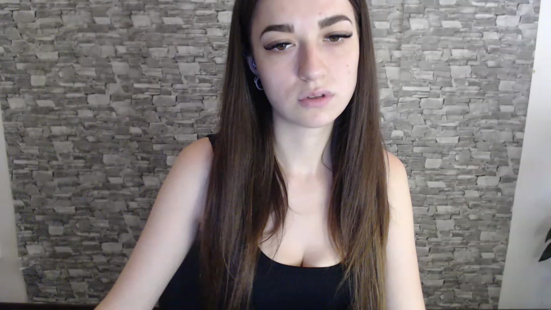 Gallery image thumbnail from Eva_Eldis's myfreecams stream on, 08/04/2023, 14:04 image 17 of 20