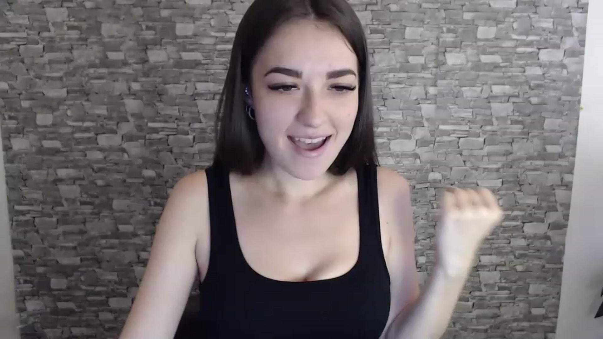 Gallery image thumbnail from Eva_Eldis's myfreecams stream on, 08/04/2023, 14:04 image 1 of 20