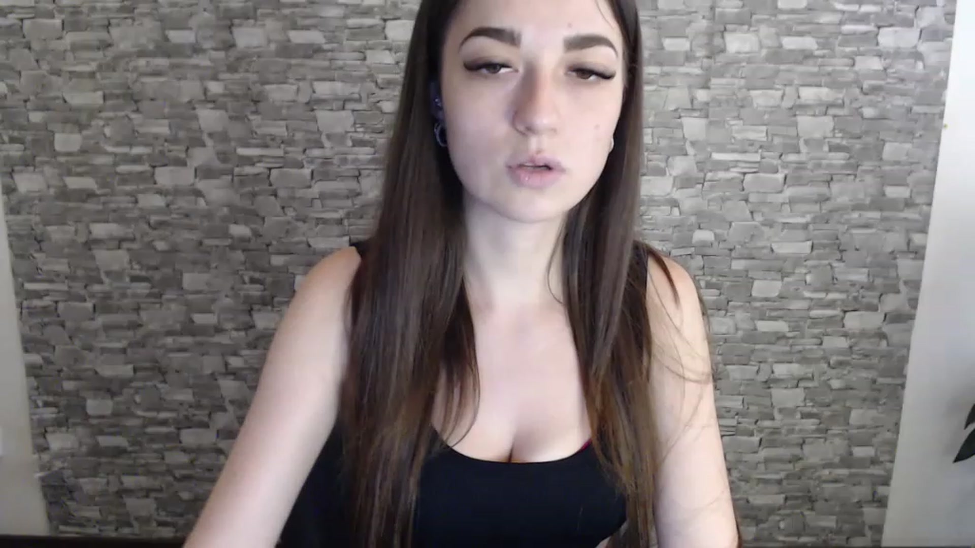 Gallery image thumbnail from Eva_Eldis's myfreecams stream on, 08/04/2023, 14:04 image 14 of 20