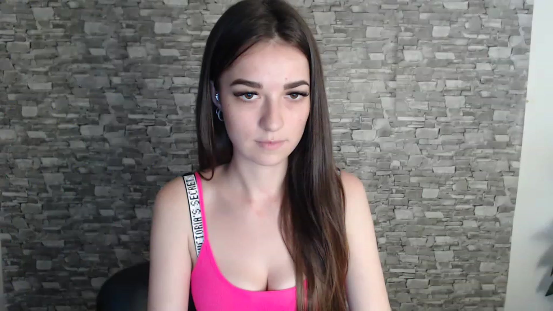 Gallery image thumbnail from Eva_Eldis's myfreecams stream on, 08/07/2023, 15:18 image 17 of 20