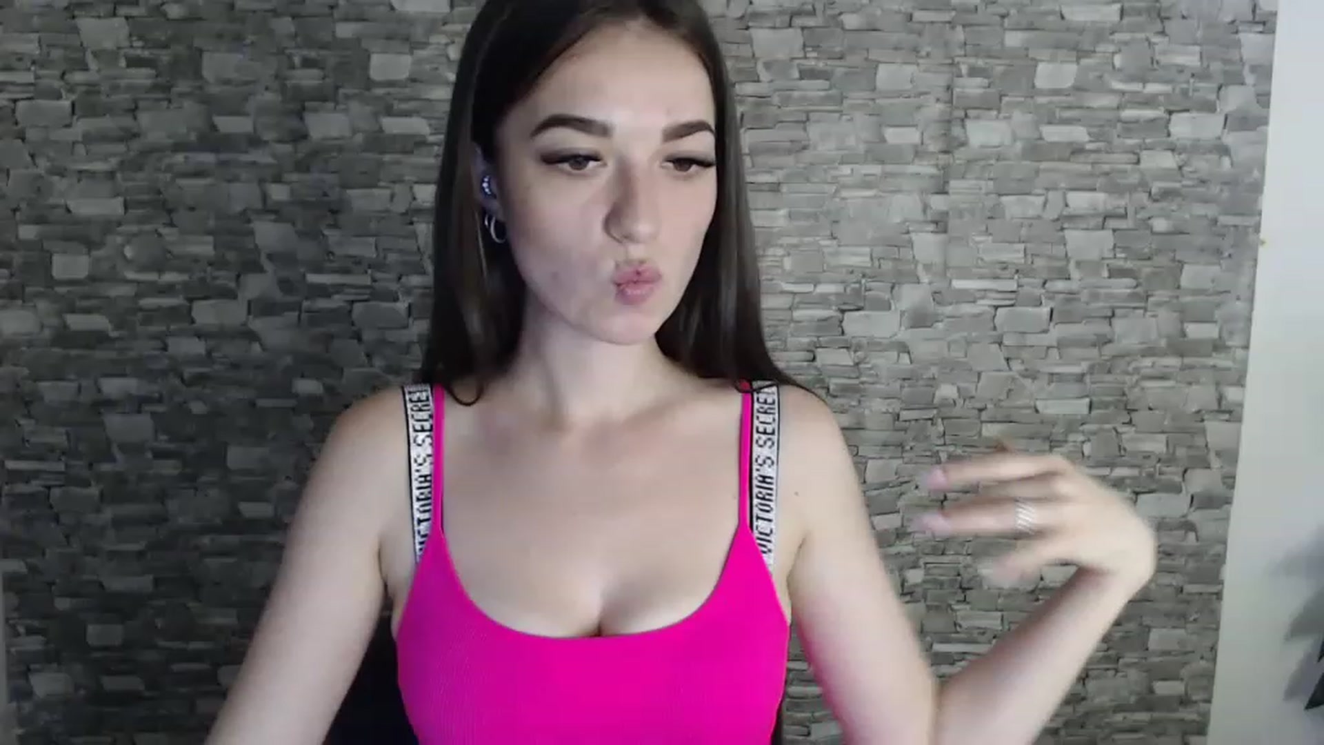 Gallery image thumbnail from Eva_Eldis's myfreecams stream on, 08/07/2023, 15:18 image 19 of 20