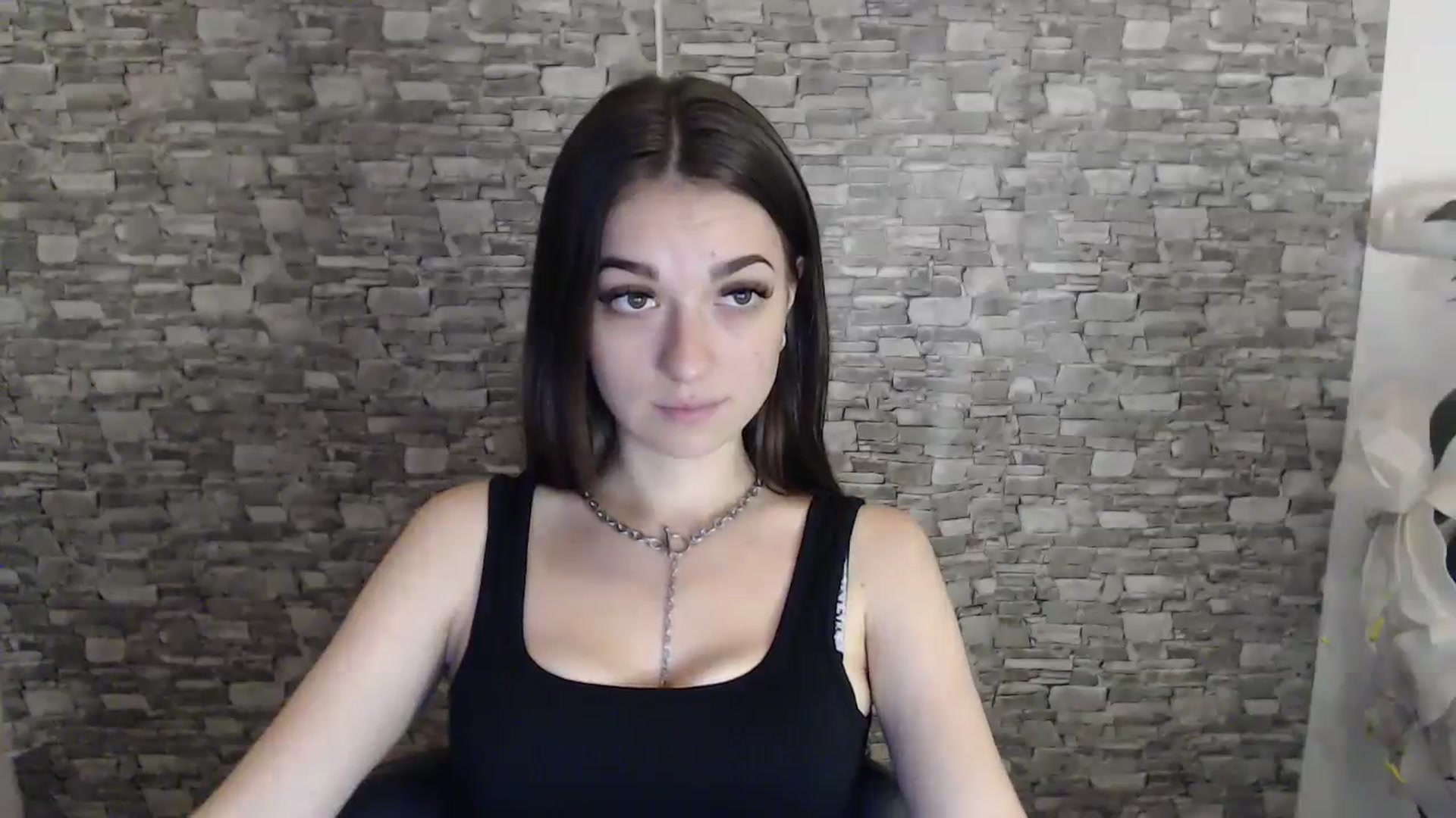 Gallery image thumbnail from Eva_Eldis's myfreecams stream on, 08/08/2023, 13:35 image 10 of 20