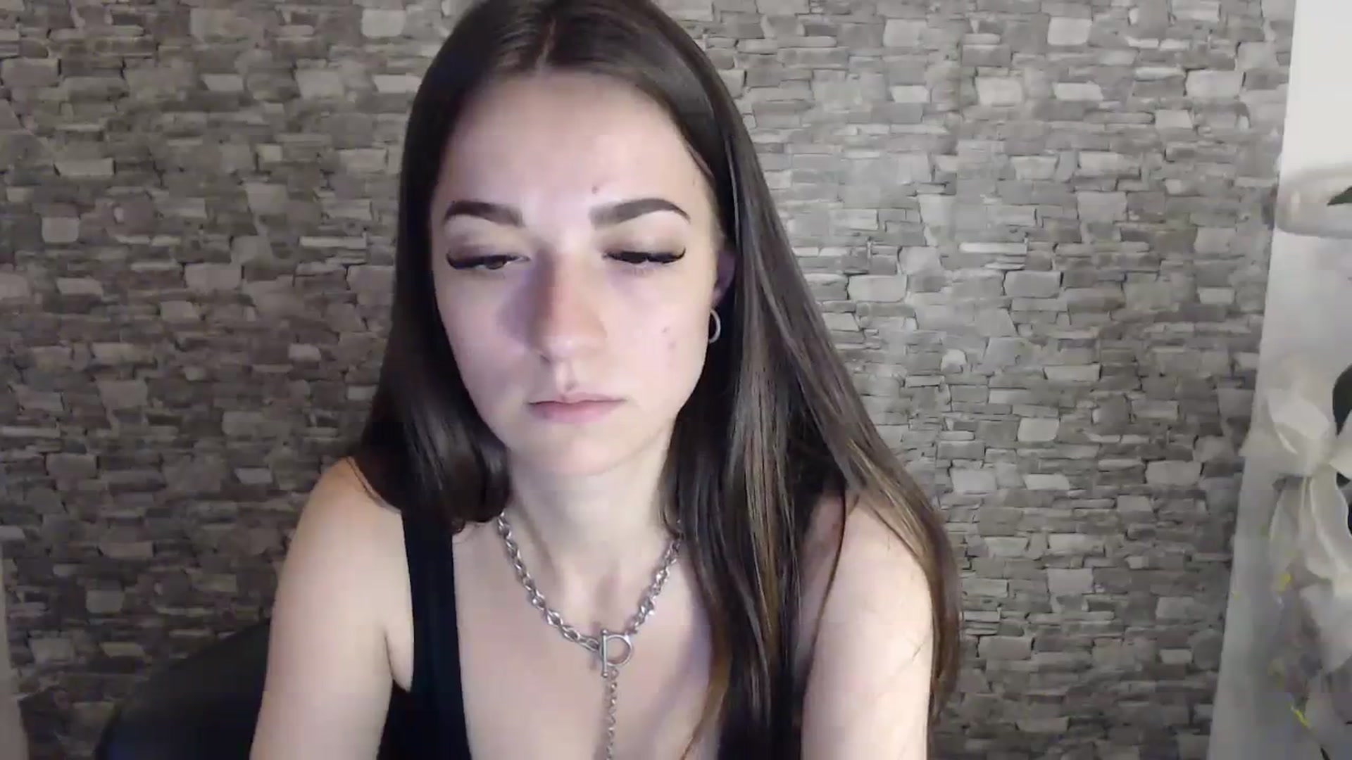 Gallery image thumbnail from Eva_Eldis's myfreecams stream on, 08/08/2023, 13:35 image 7 of 20
